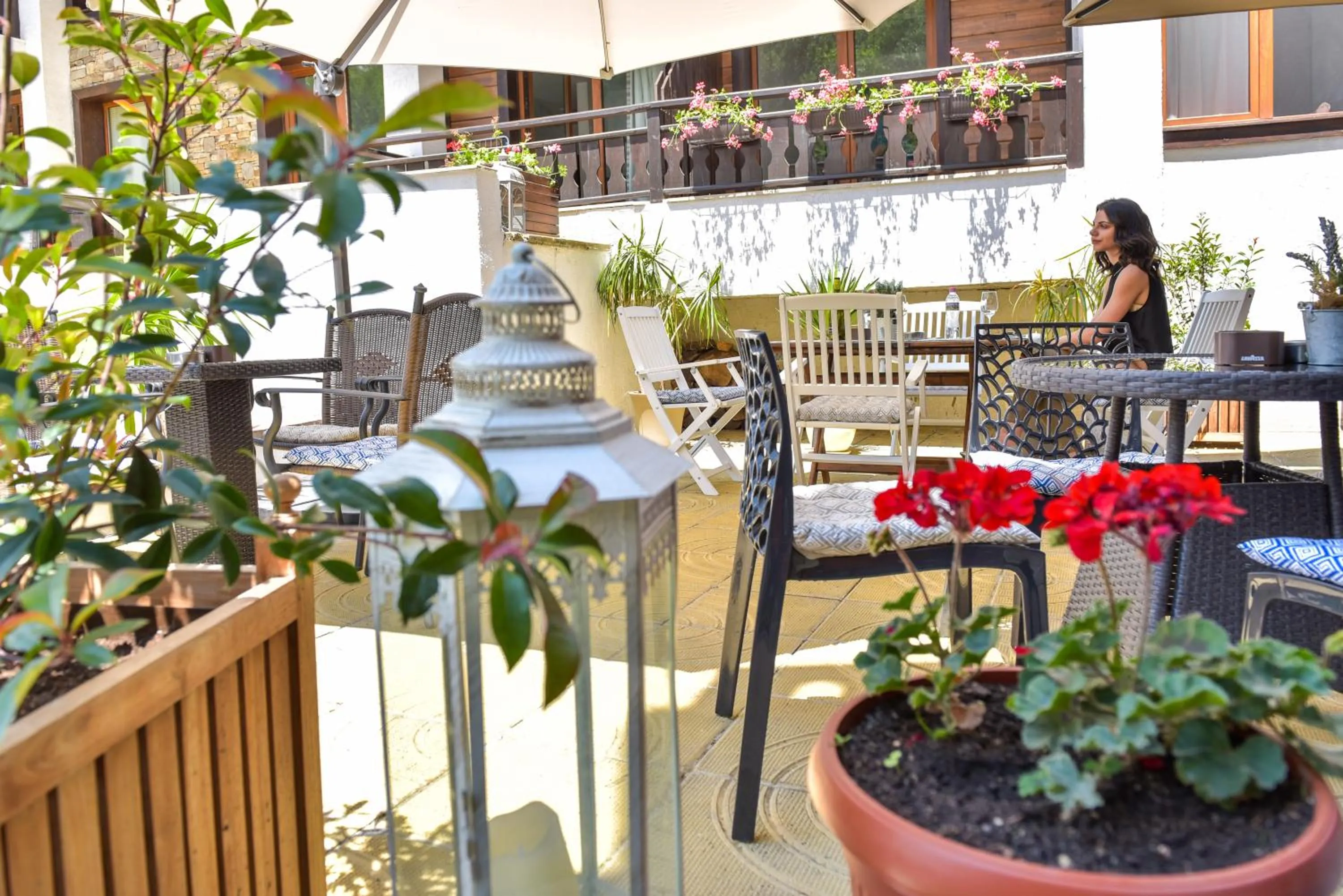 Patio in Predela 2 Aparthotel
