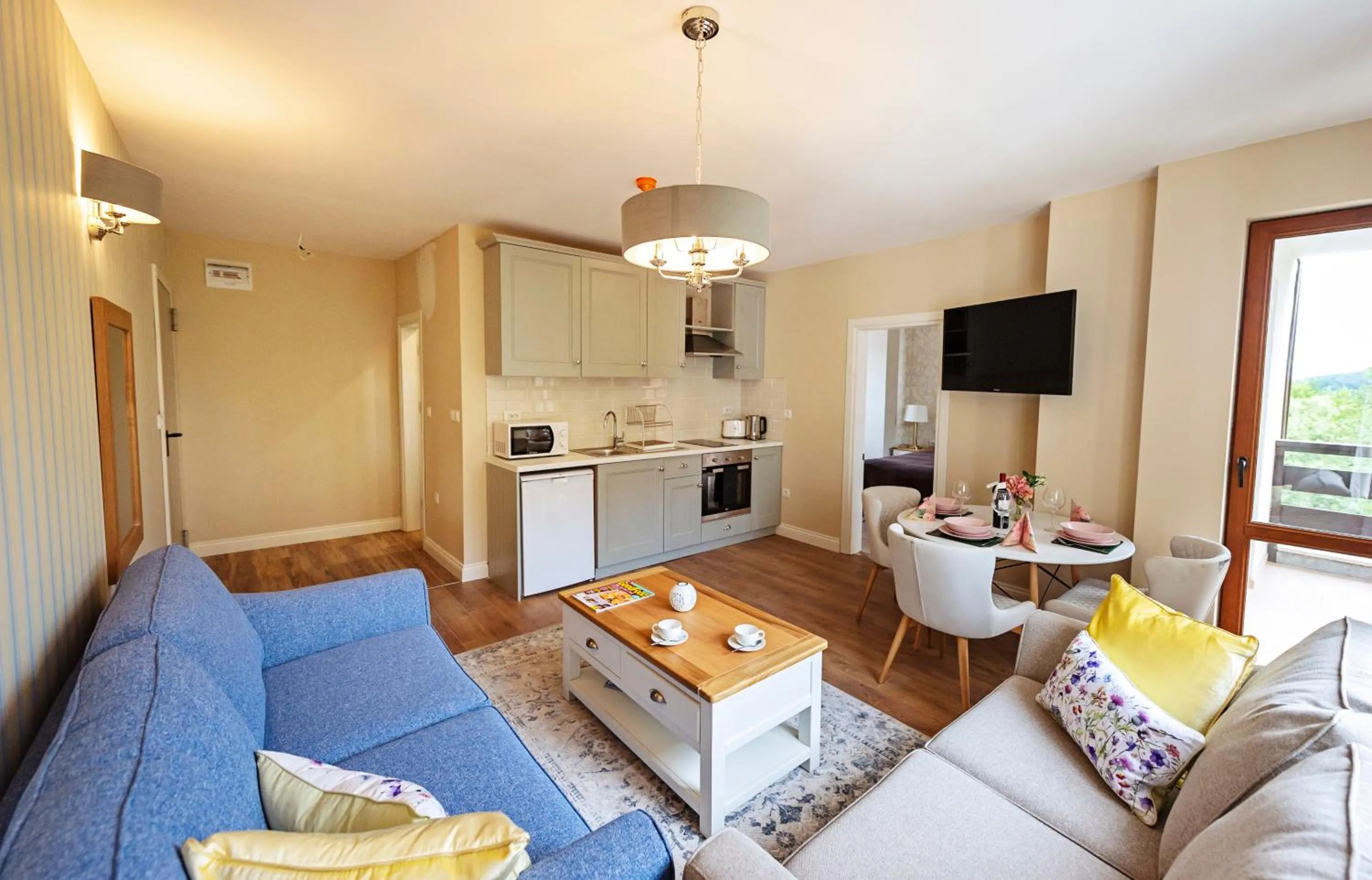 TV and multimedia in Predela 2 Aparthotel