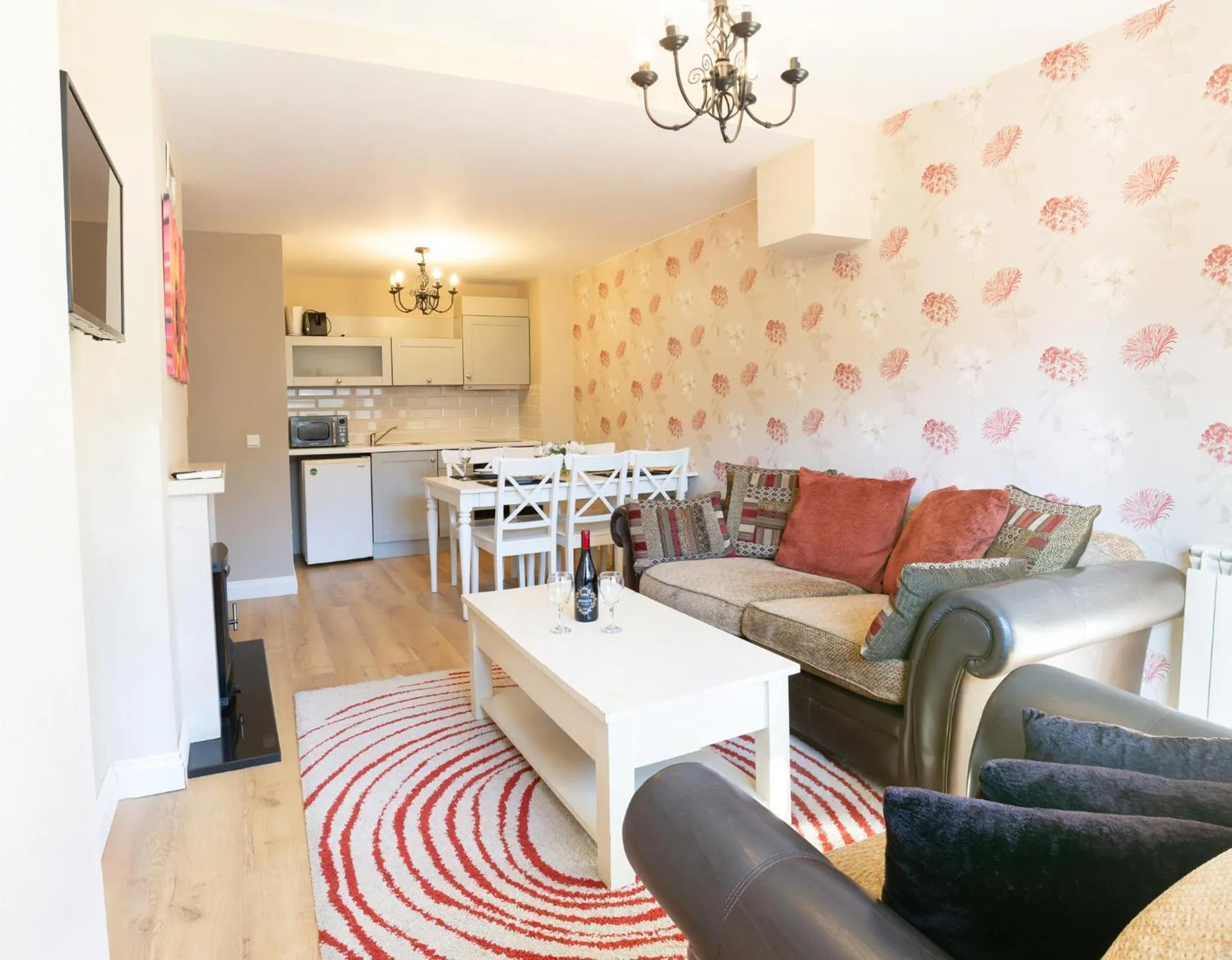 Kitchen or kitchenette in Predela 2 Aparthotel