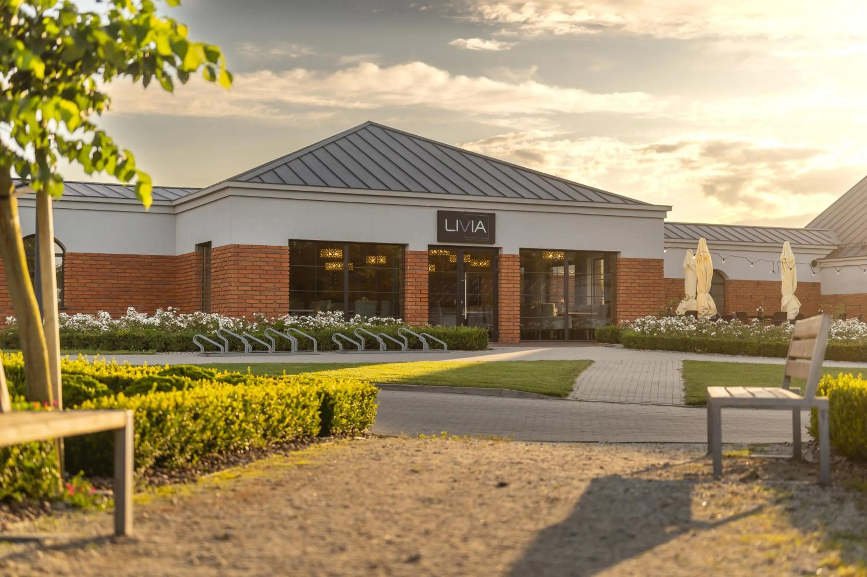 Restaurant/places to eat in Ignasiak Hotel