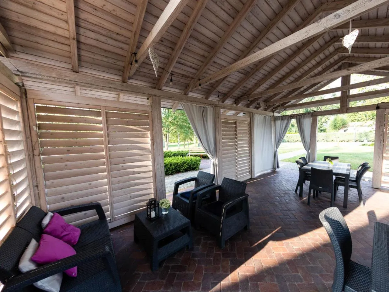 Patio in Ignasiak Hotel