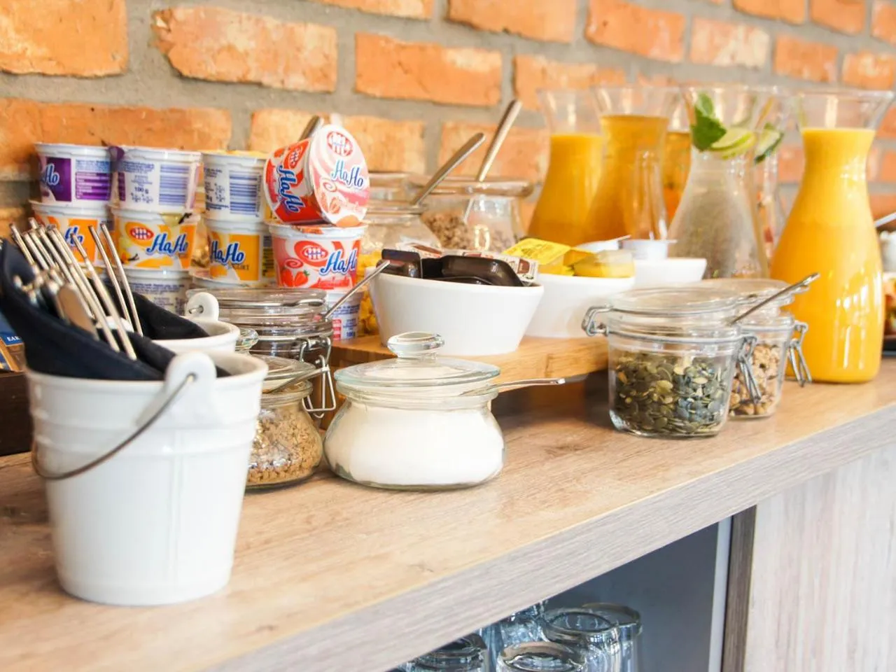 Coffee/tea facilities in Ignasiak Hotel
