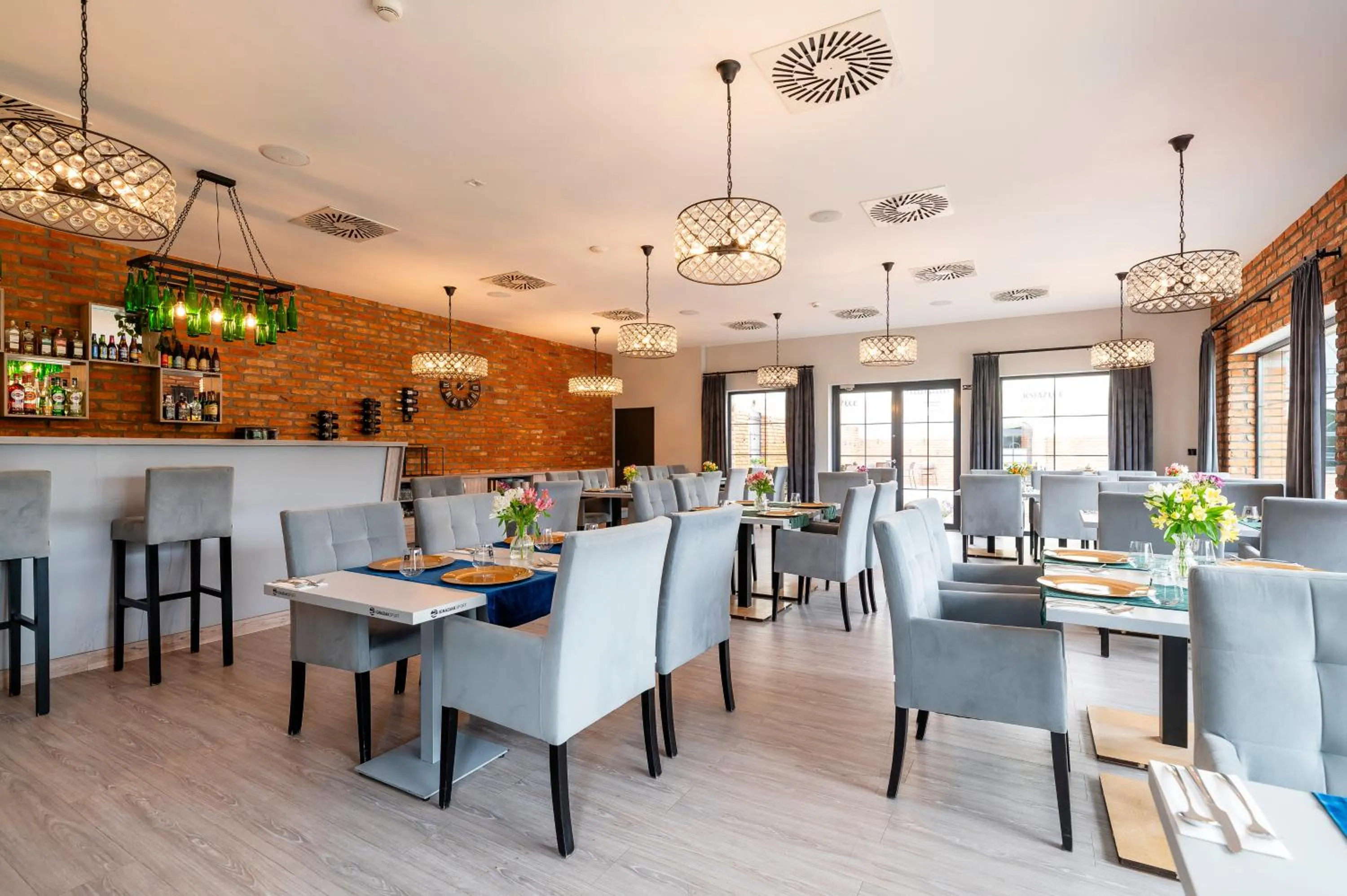 Restaurant/places to eat in Ignasiak Hotel