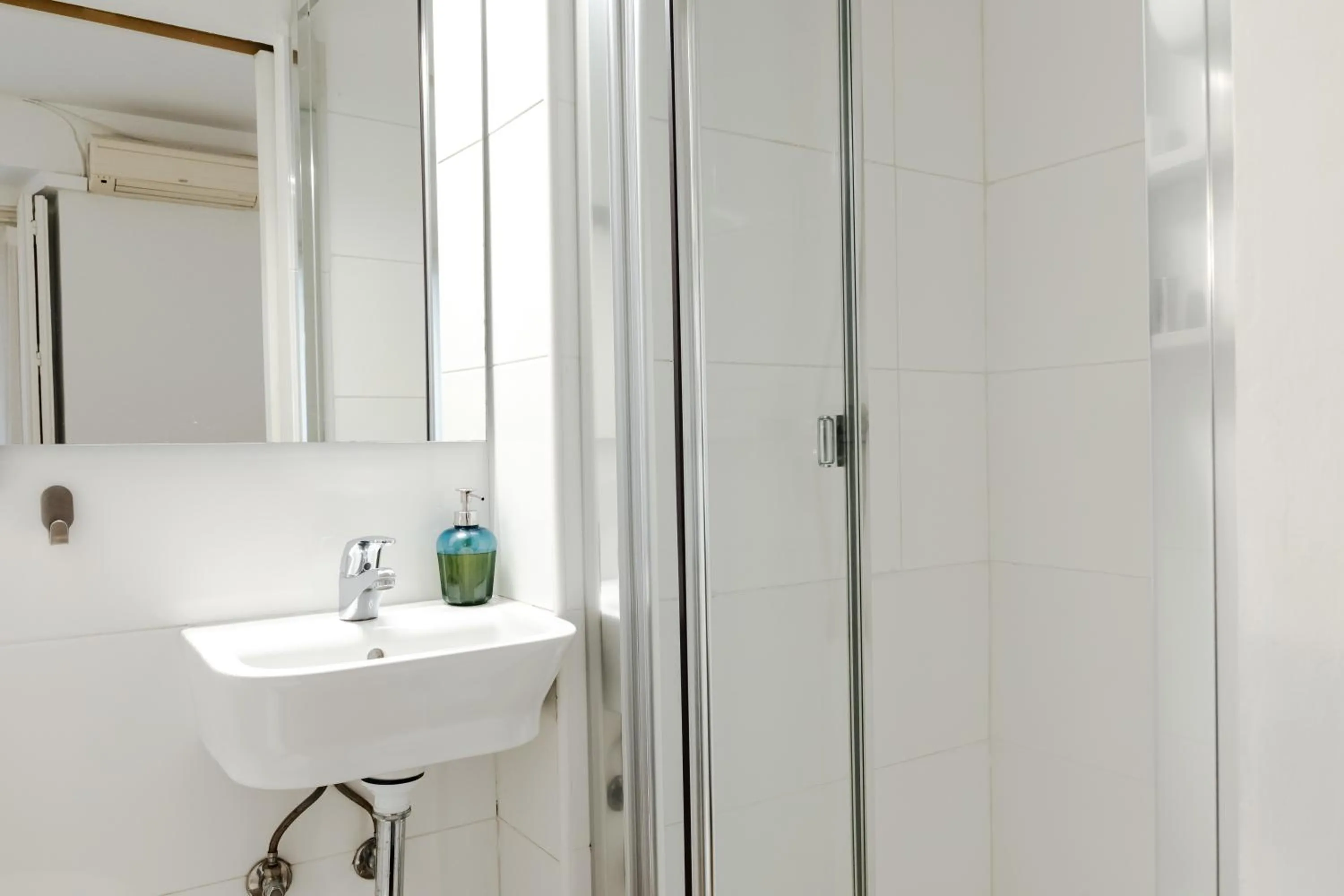 Bathroom in Hostal La Zona