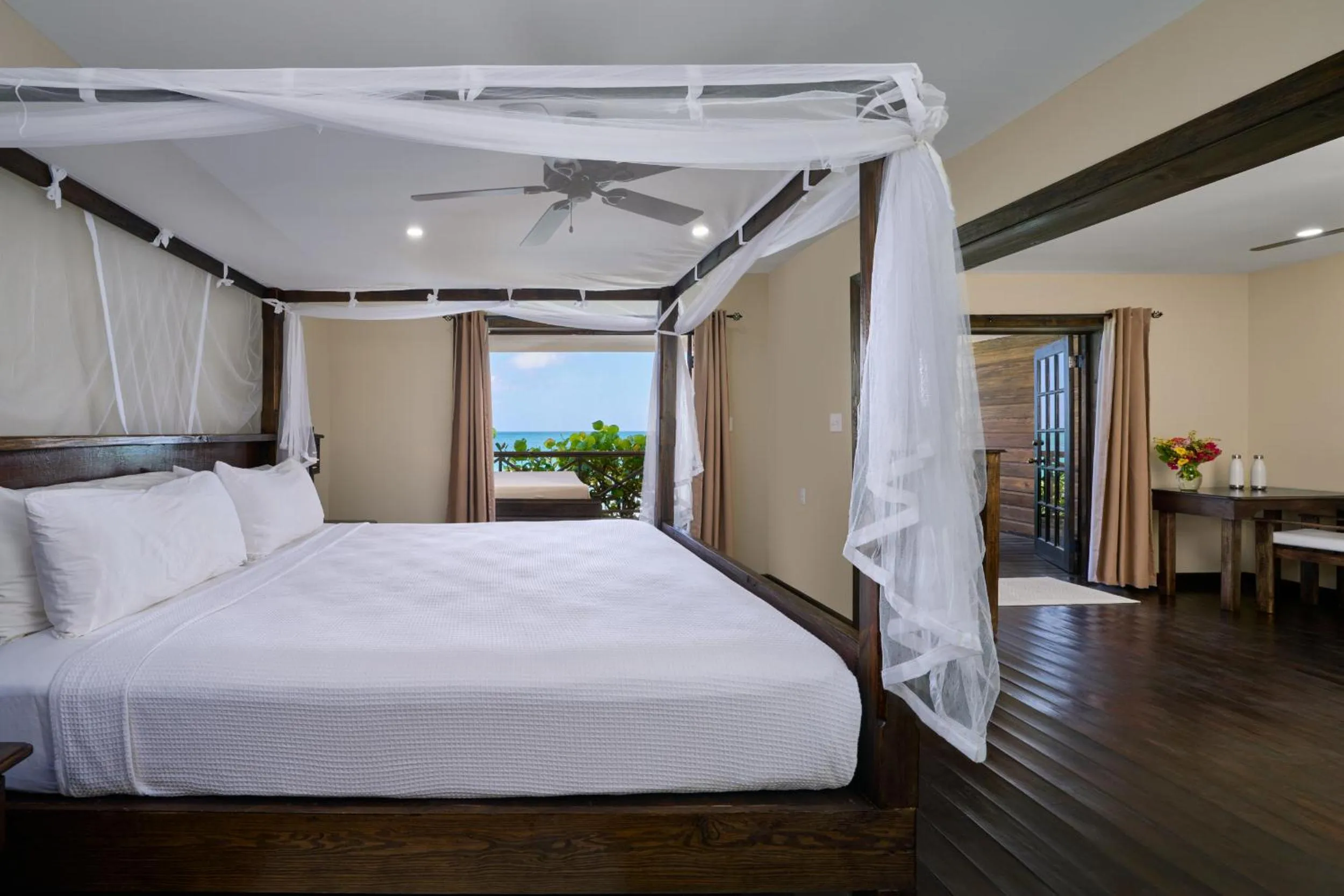 Bedroom, Bed in Keyonna Beach - All Inclusive - Couples Only