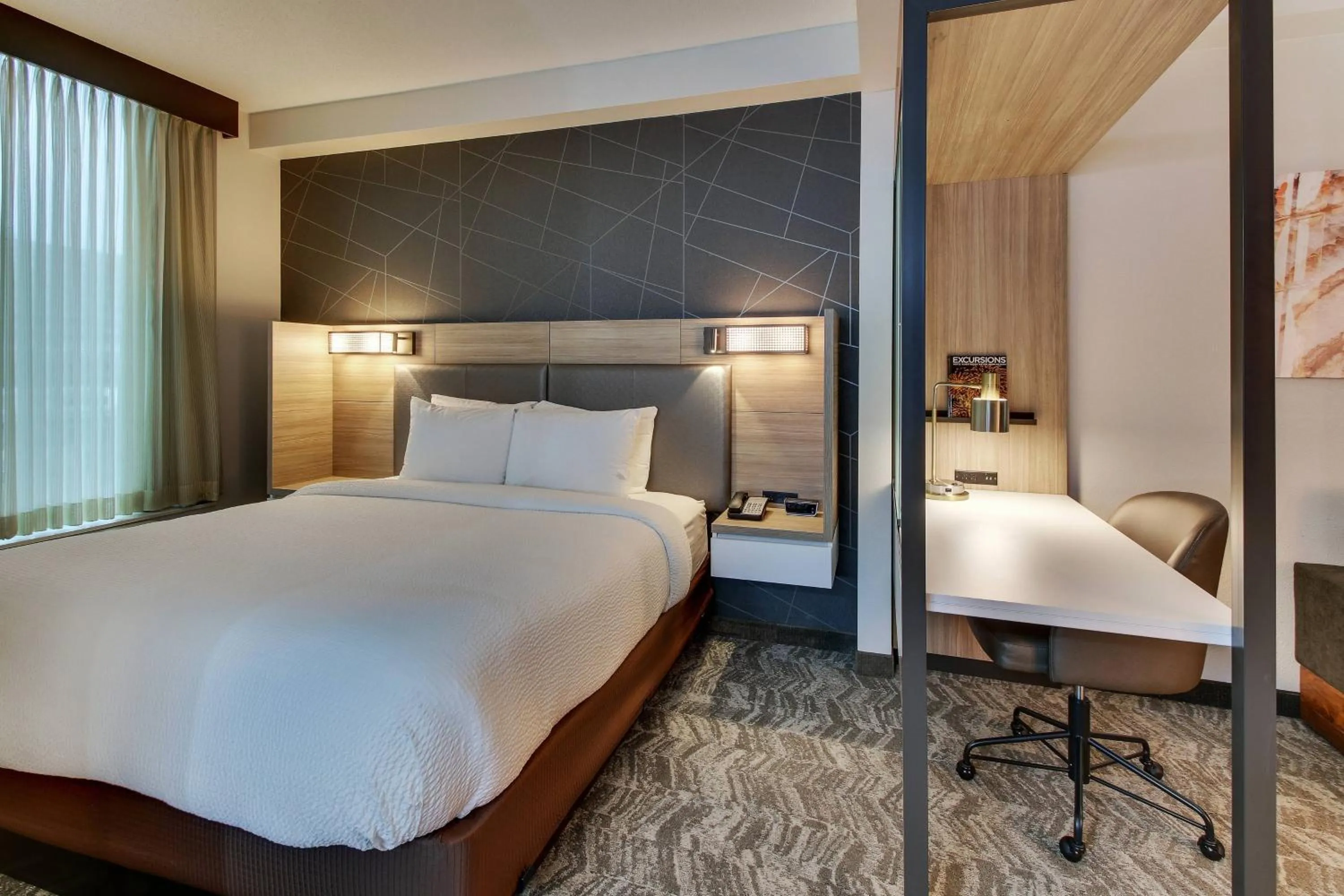 Bedroom, Bed in SpringHill Suites by Marriott Birmingham Downtown at UAB