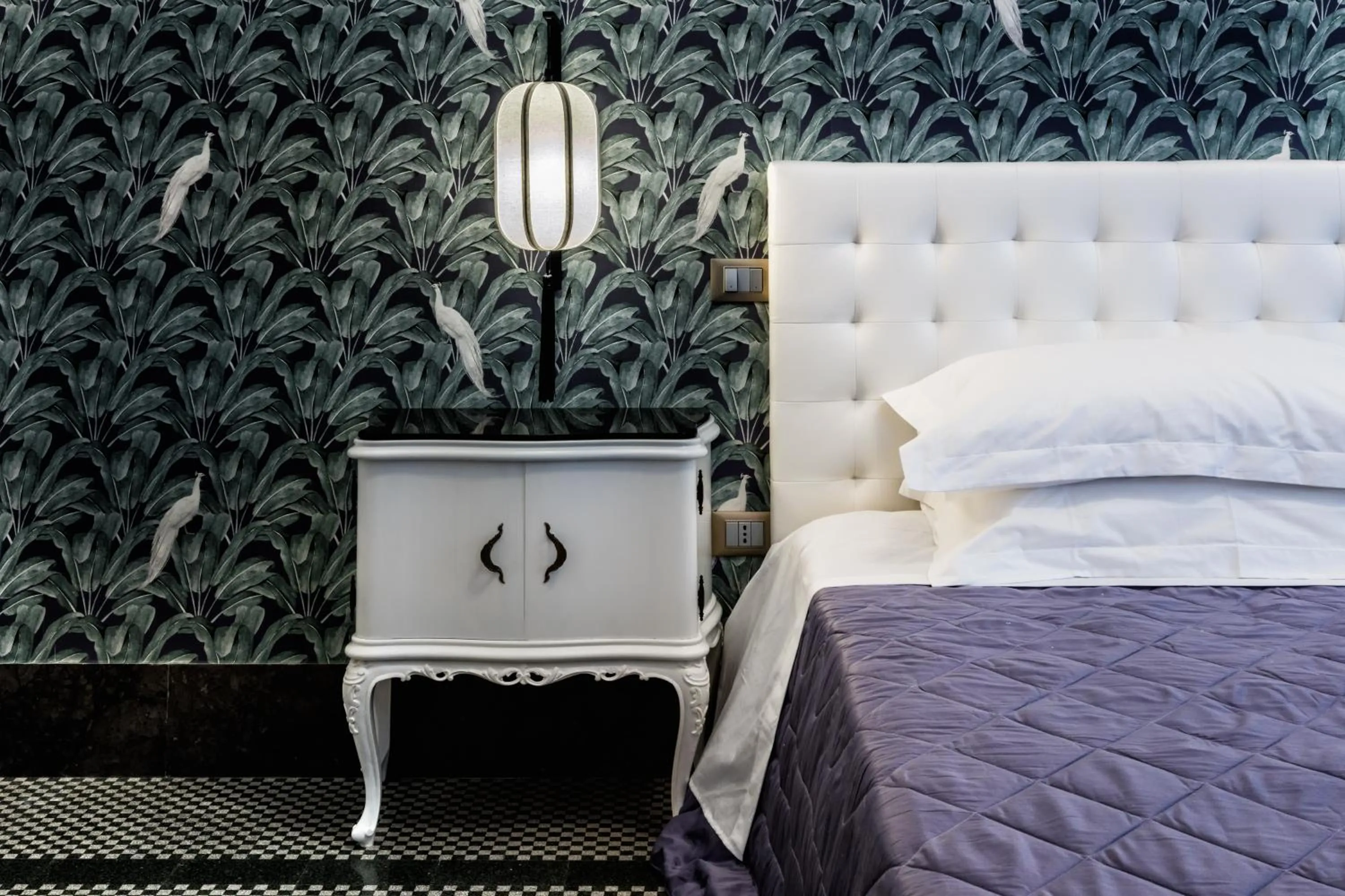 Decorative detail, Bed in Manzoni 46 - Ospitalità siciliana