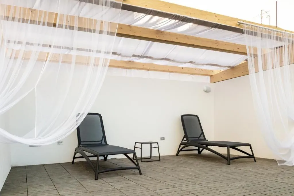 Swimming pool in Manzoni 46 - Ospitalità siciliana