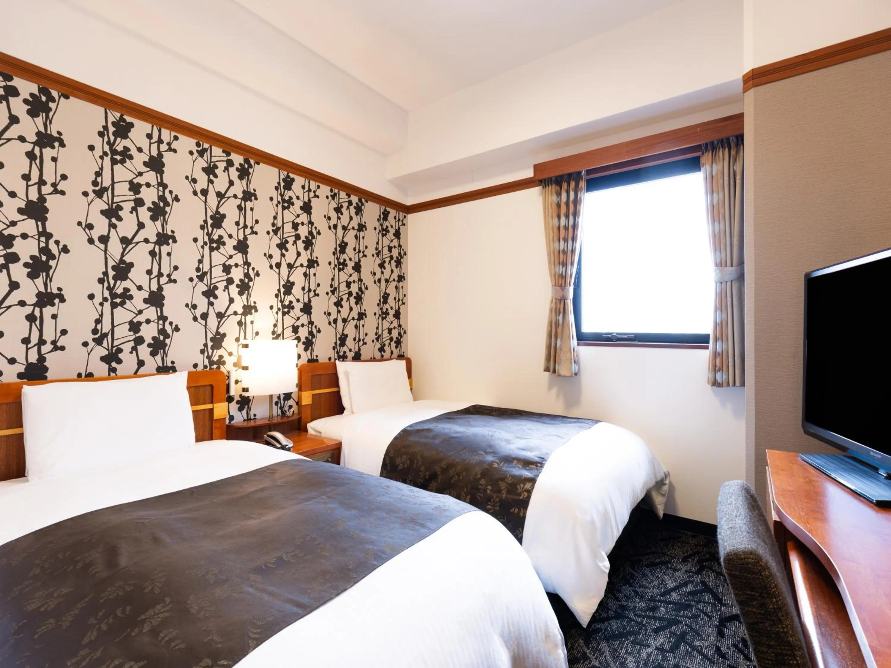 Photo of the whole room, Bed in APA Hotel Kanazawa Nomachi