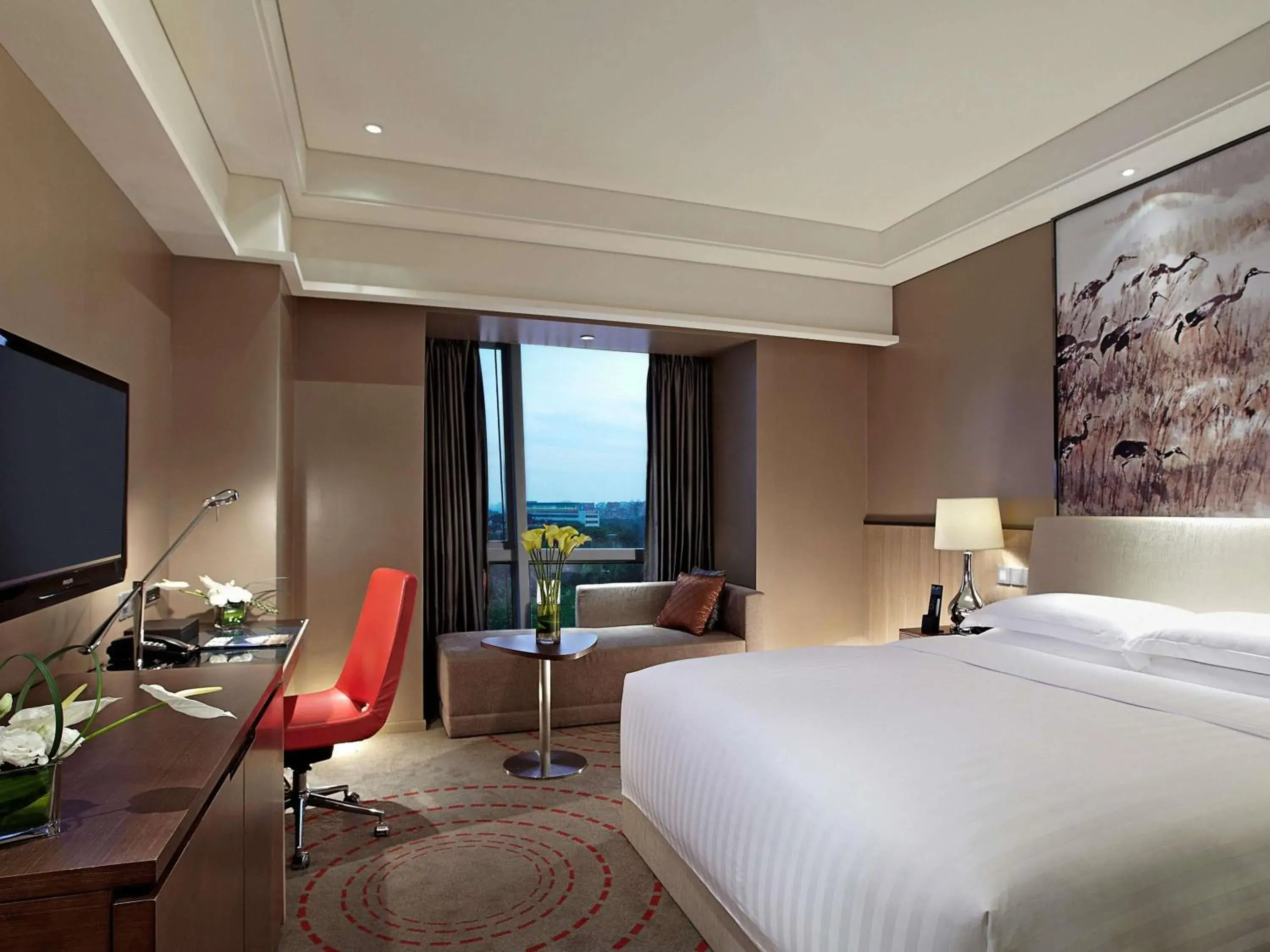 Superior King Room with Lake View in Pullman Xiamen Powerlong Superior King Room with Lake View in Pullman Xiamen Powerlong