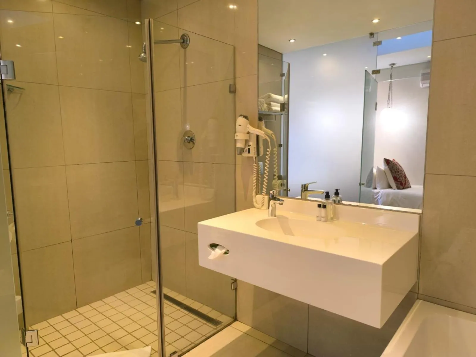 Shower in Lemoenkloof Boutique Hotel