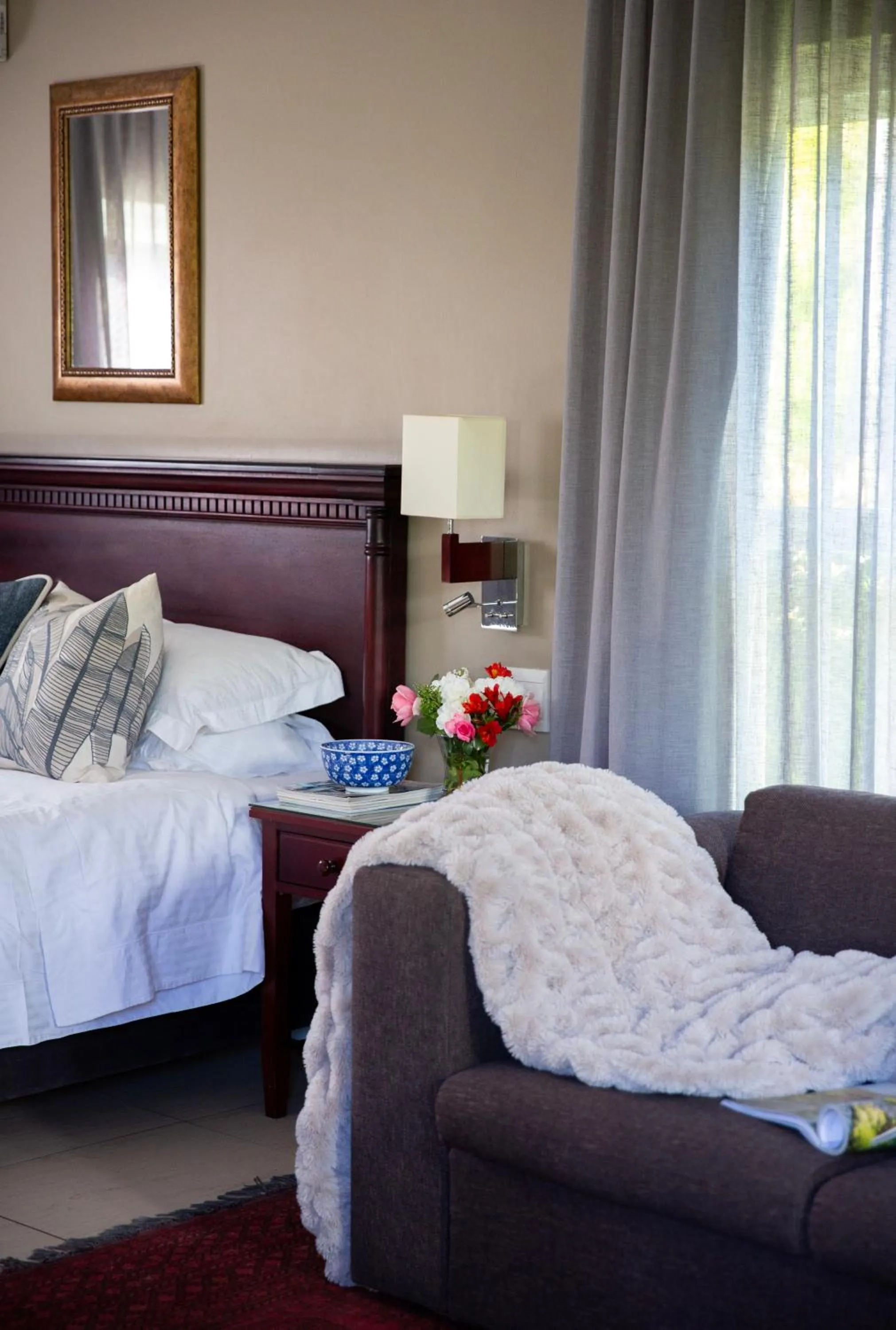 Seating area, Bed in Lemoenkloof Boutique Hotel