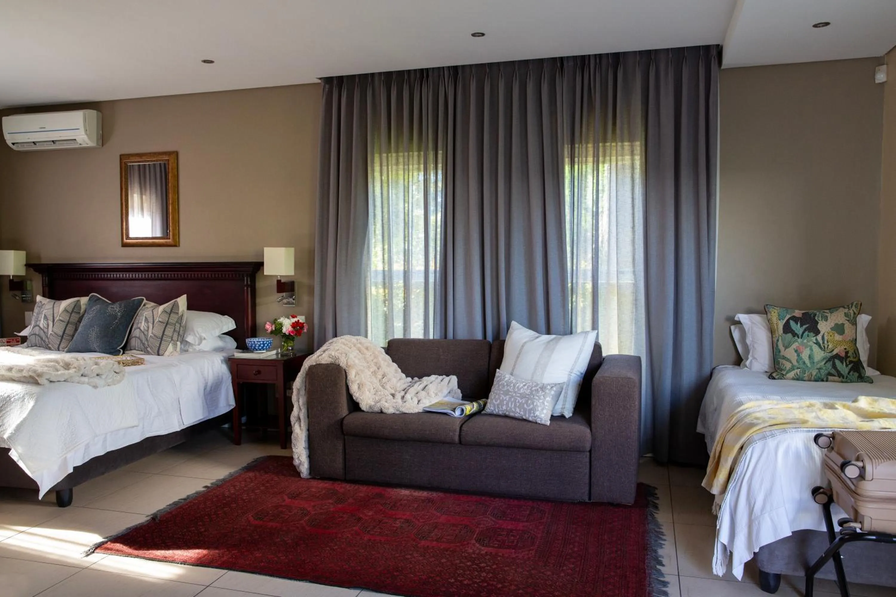 Bed in Lemoenkloof Boutique Hotel