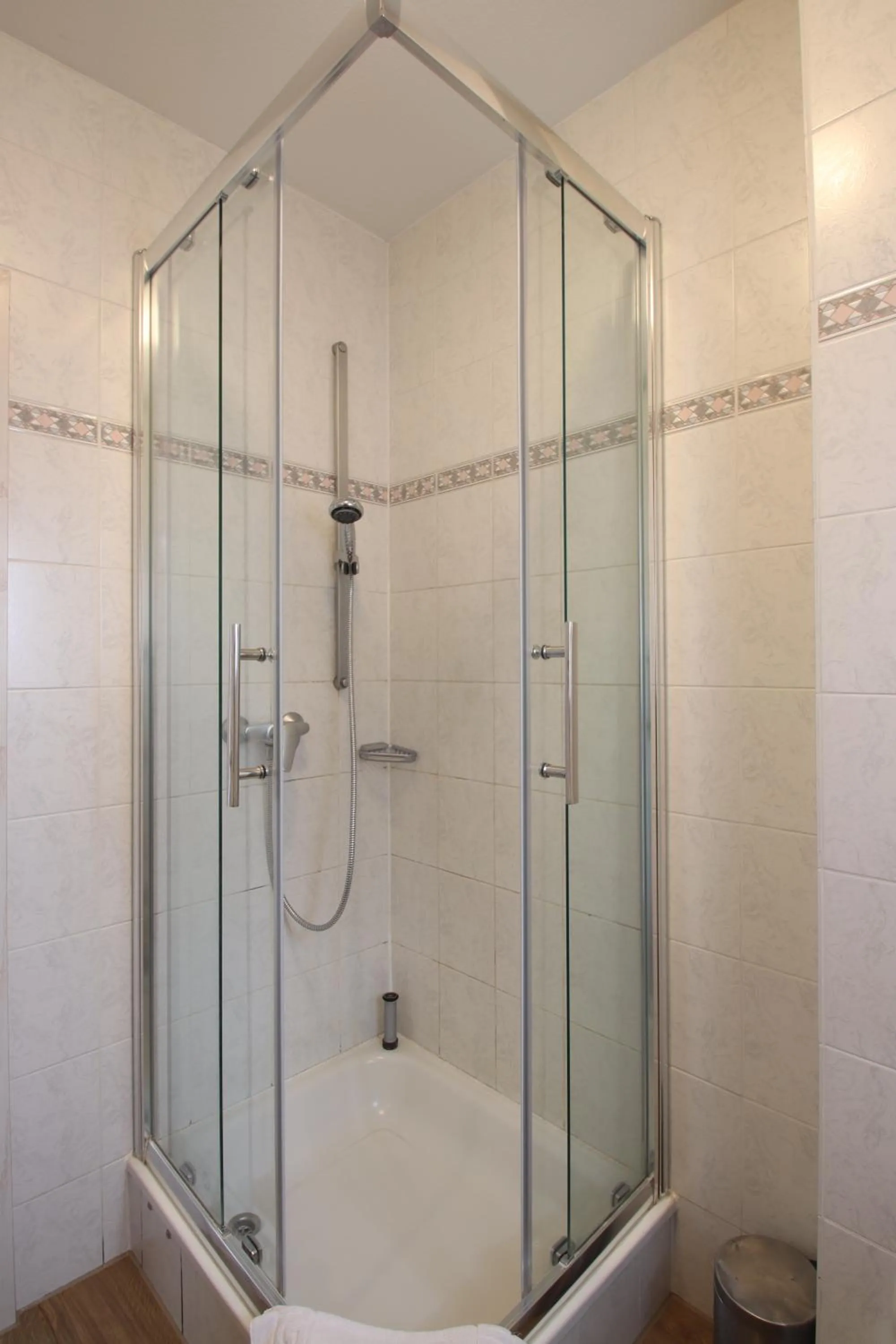 Hotel-Dörfler Garni