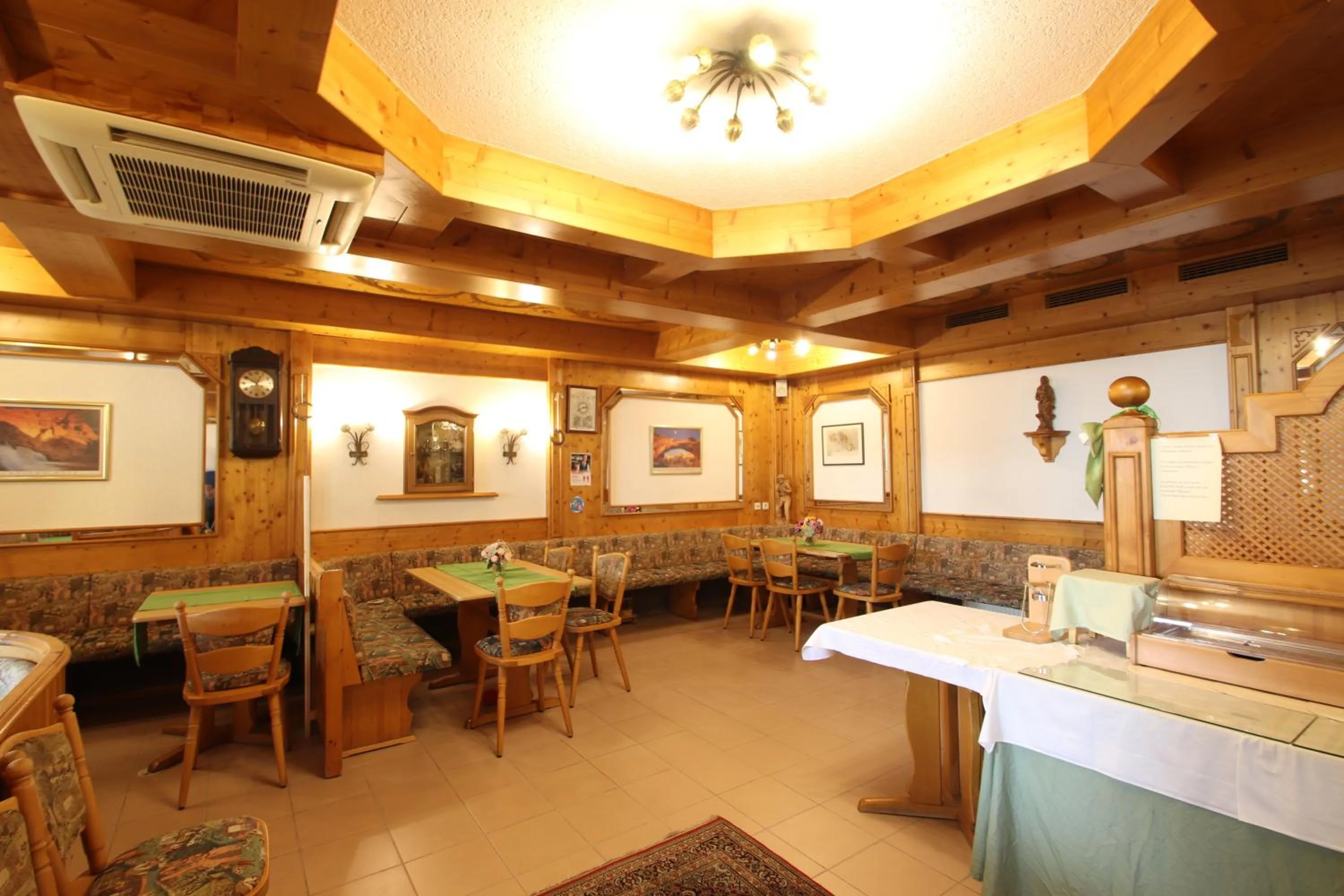 Breakfast in Hotel-Dörfler Garni