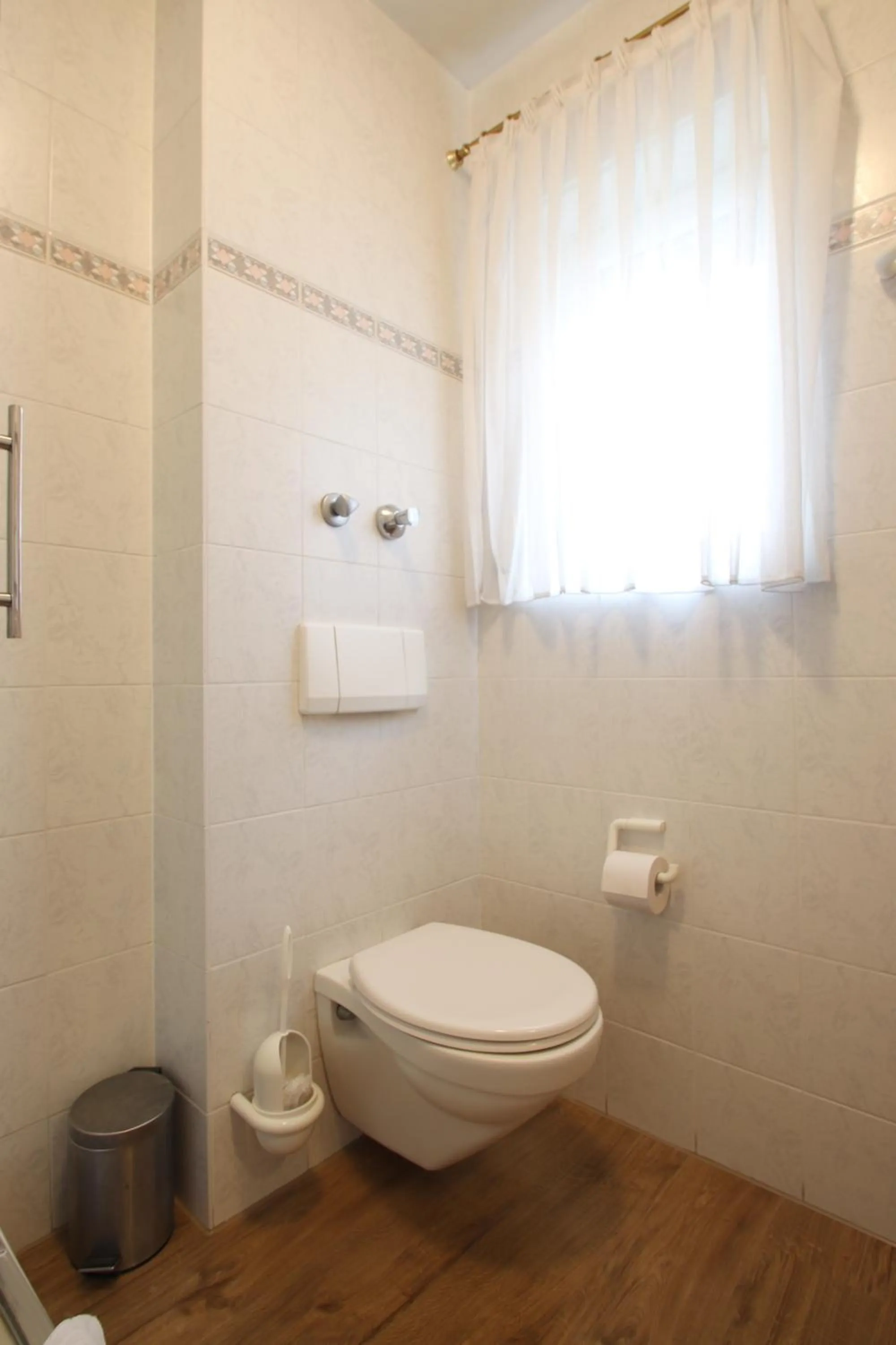 Hotel-Dörfler Garni