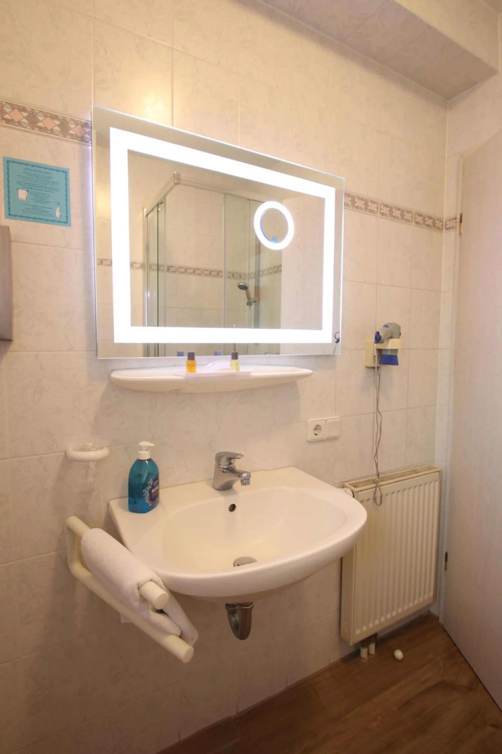 Hotel-Dörfler Garni