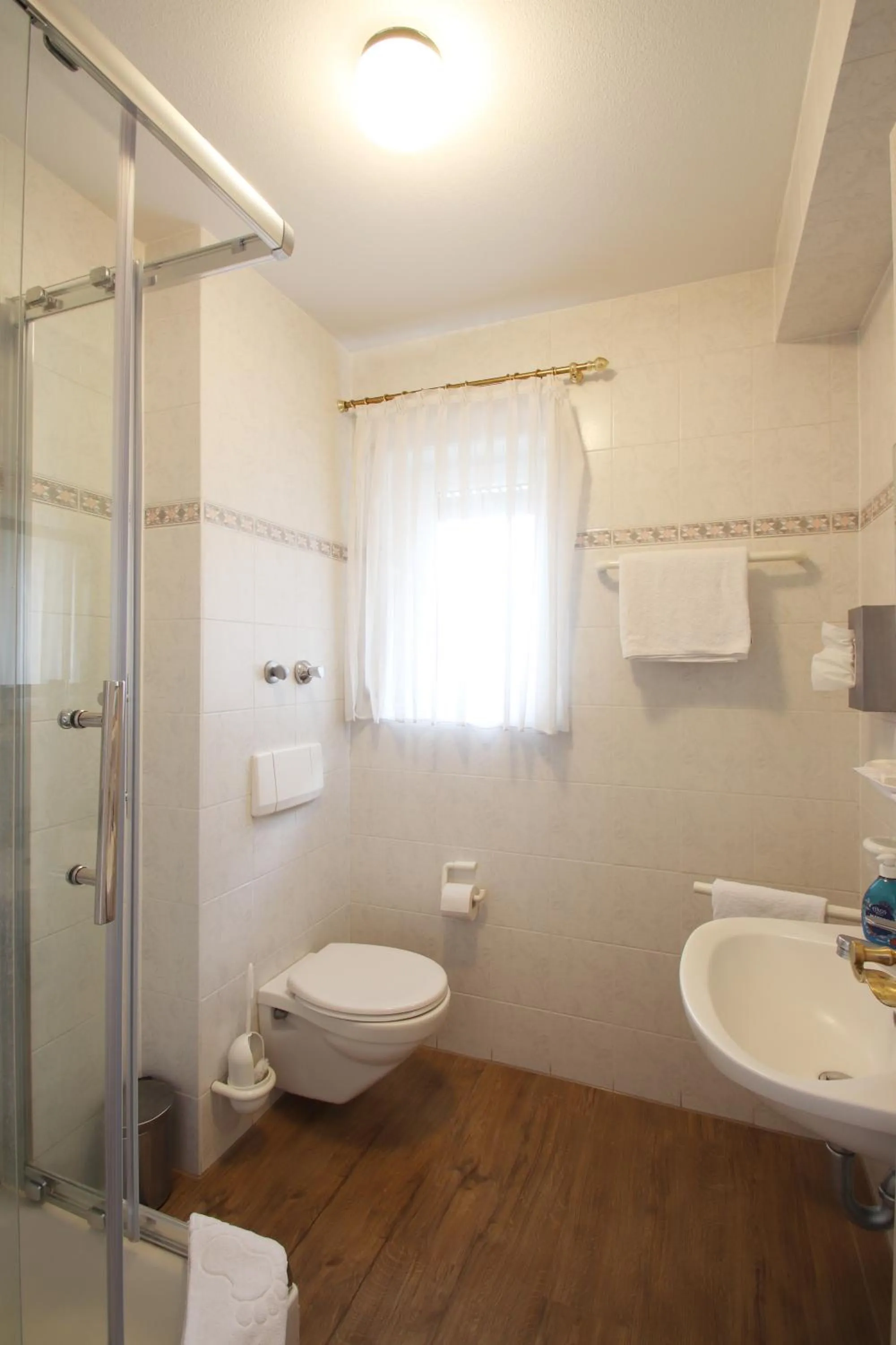 Hotel-Dörfler Garni