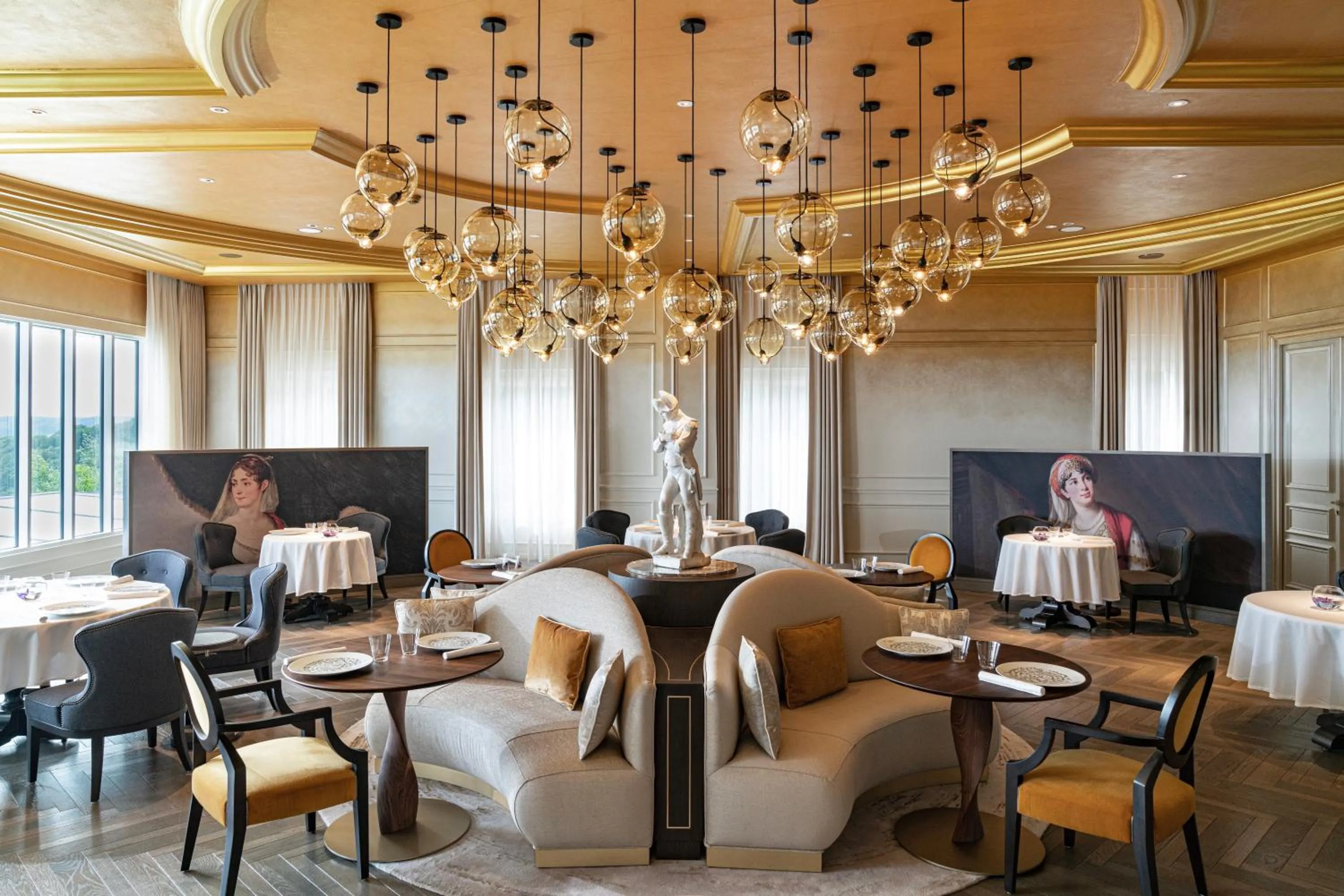 Restaurant/places to eat in Royal Champagne Hotel & Spa