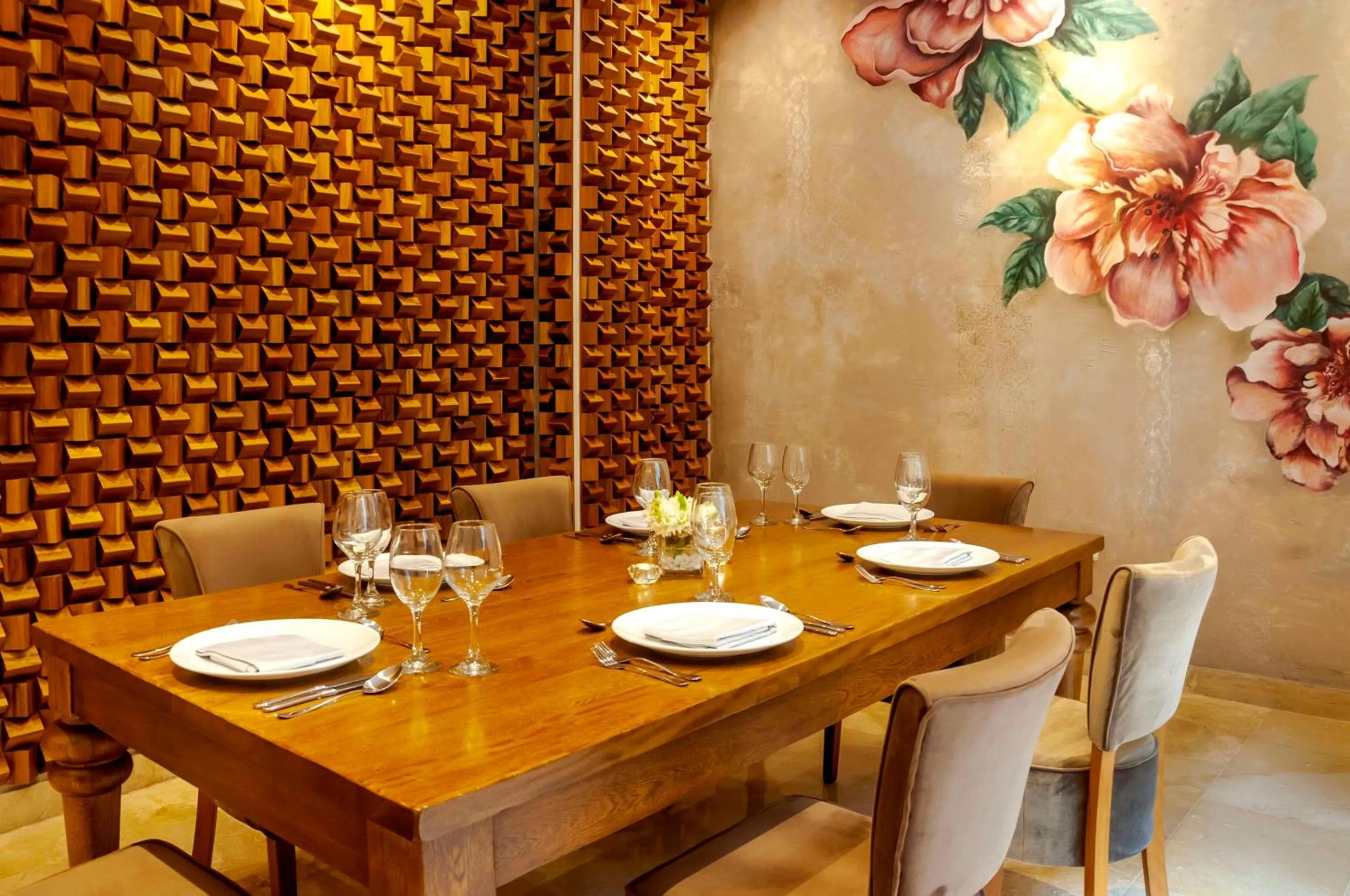 Restaurant/places to eat in NH Boulevard del Río Cali