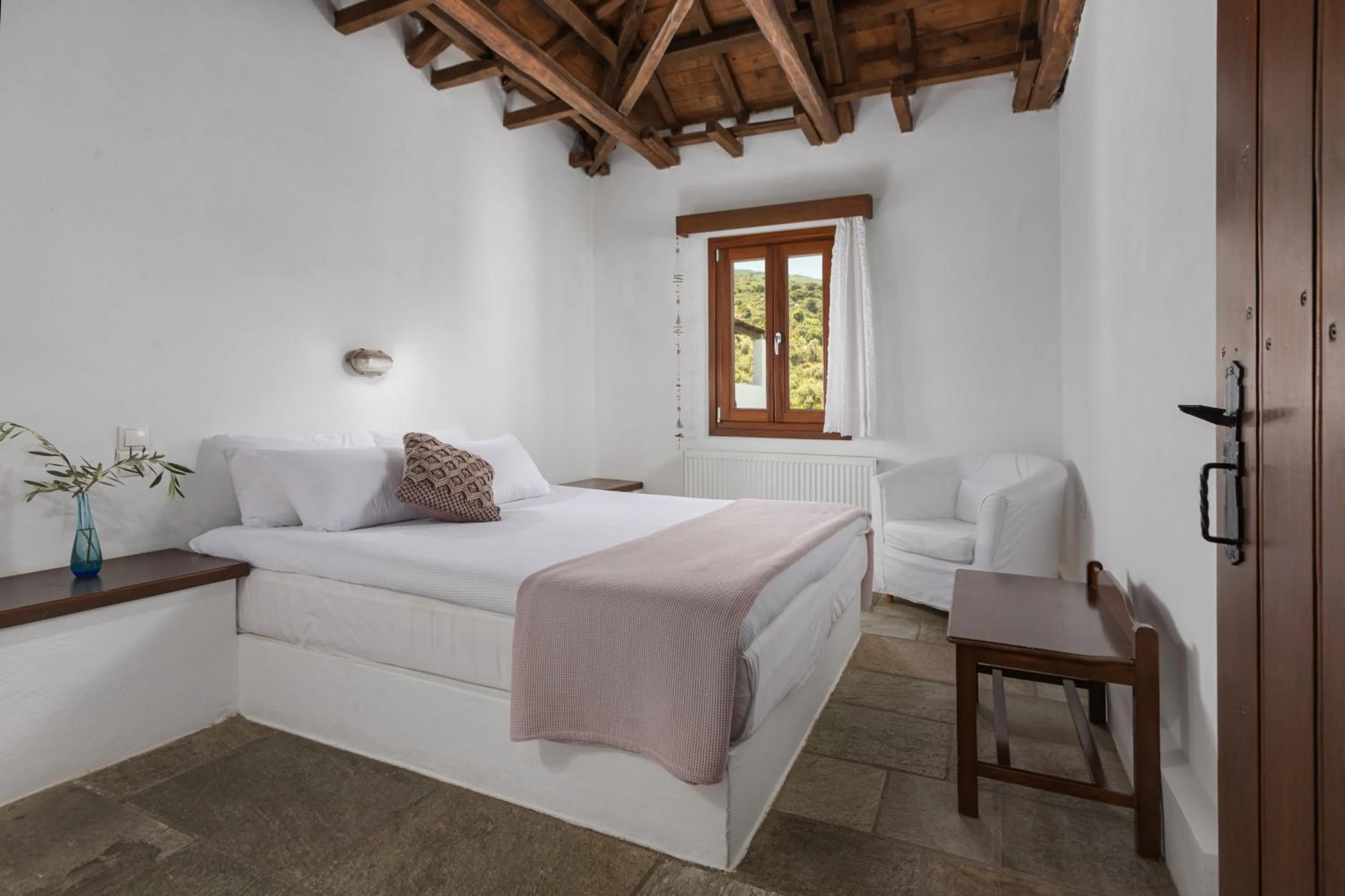 Bed in Aeolos Hotel & Villas - Pelion
