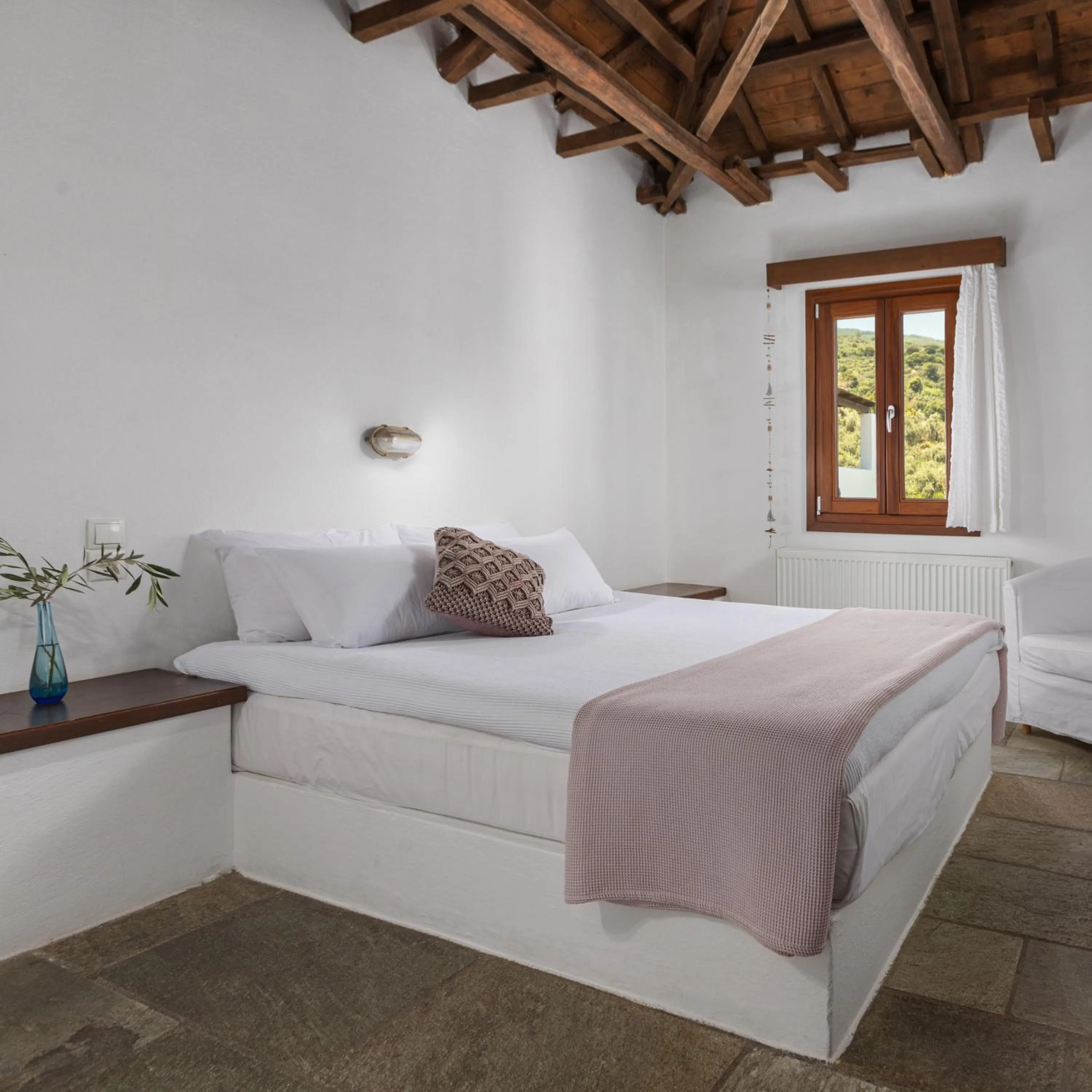 Bedroom, Bed in Aeolos Hotel & Villas - Pelion