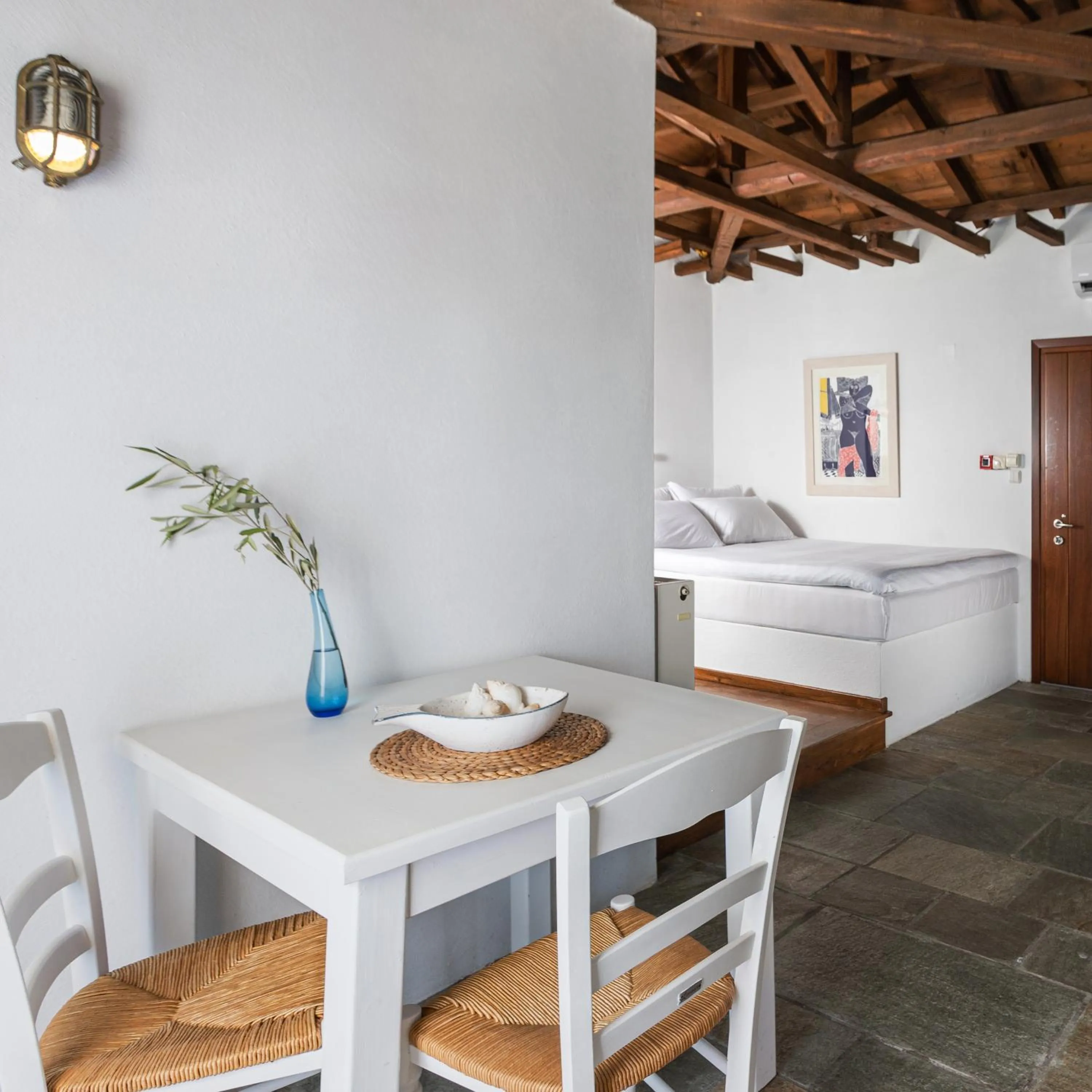 Photo of the whole room, Bed in Aeolos Hotel & Villas - Pelion