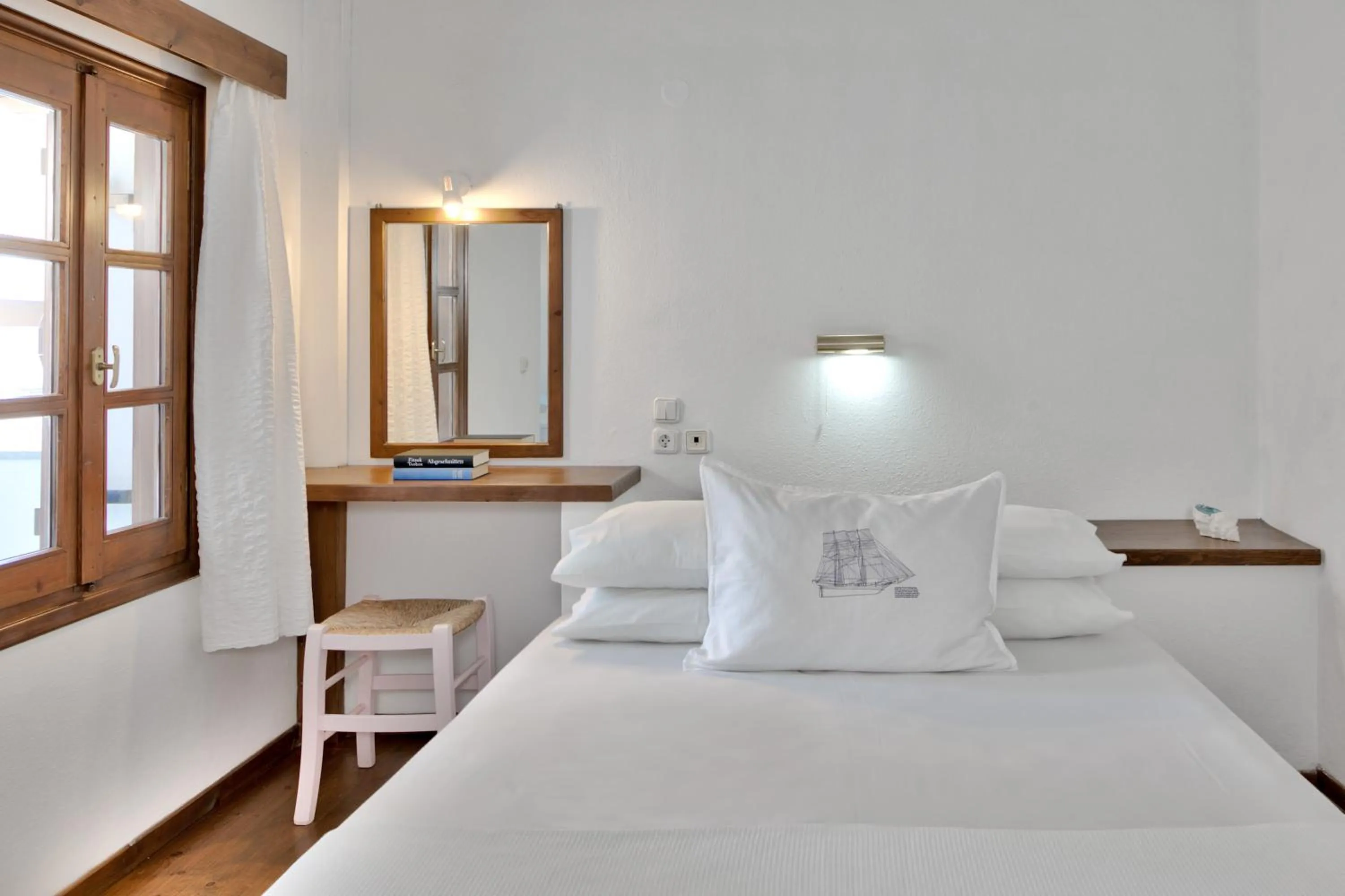 Bed in Aeolos Hotel & Villas - Pelion