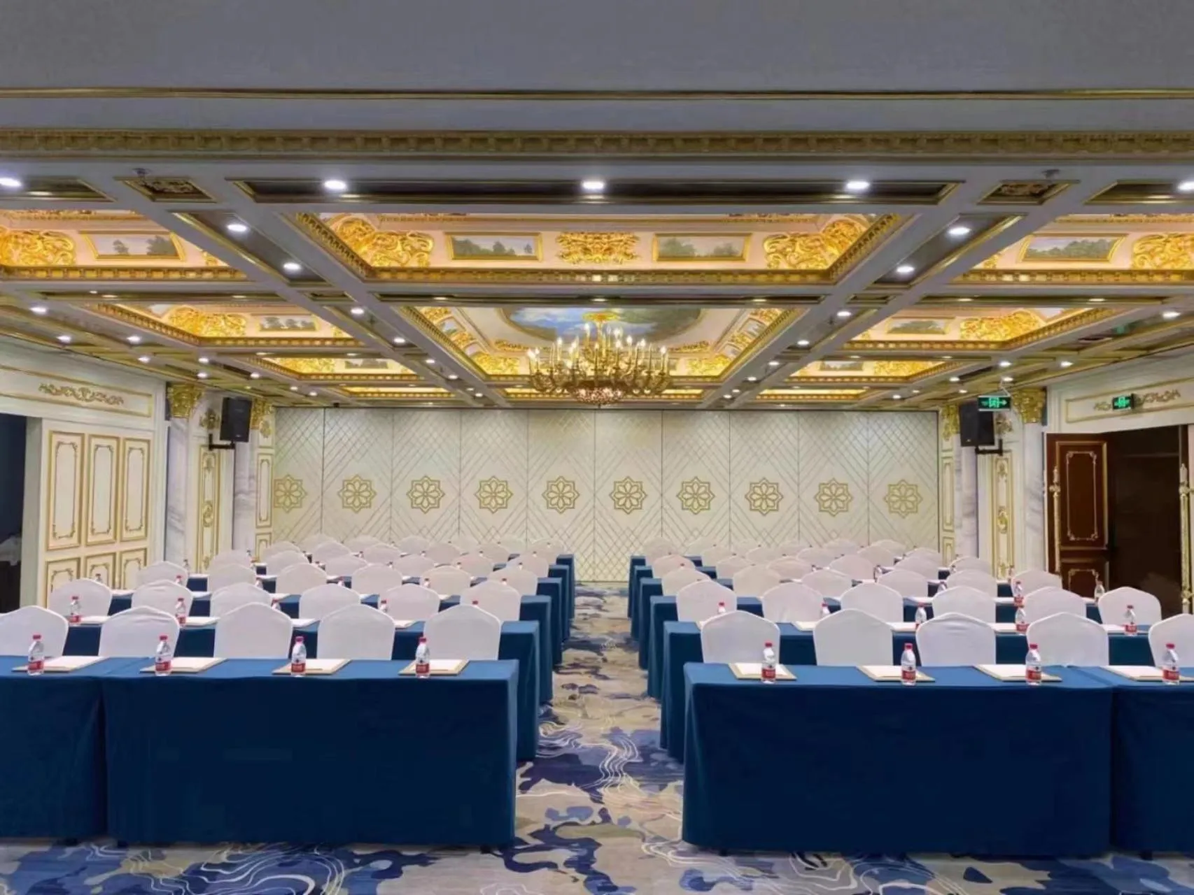 Meeting/conference room in Grand Mercure Hotel Hualing