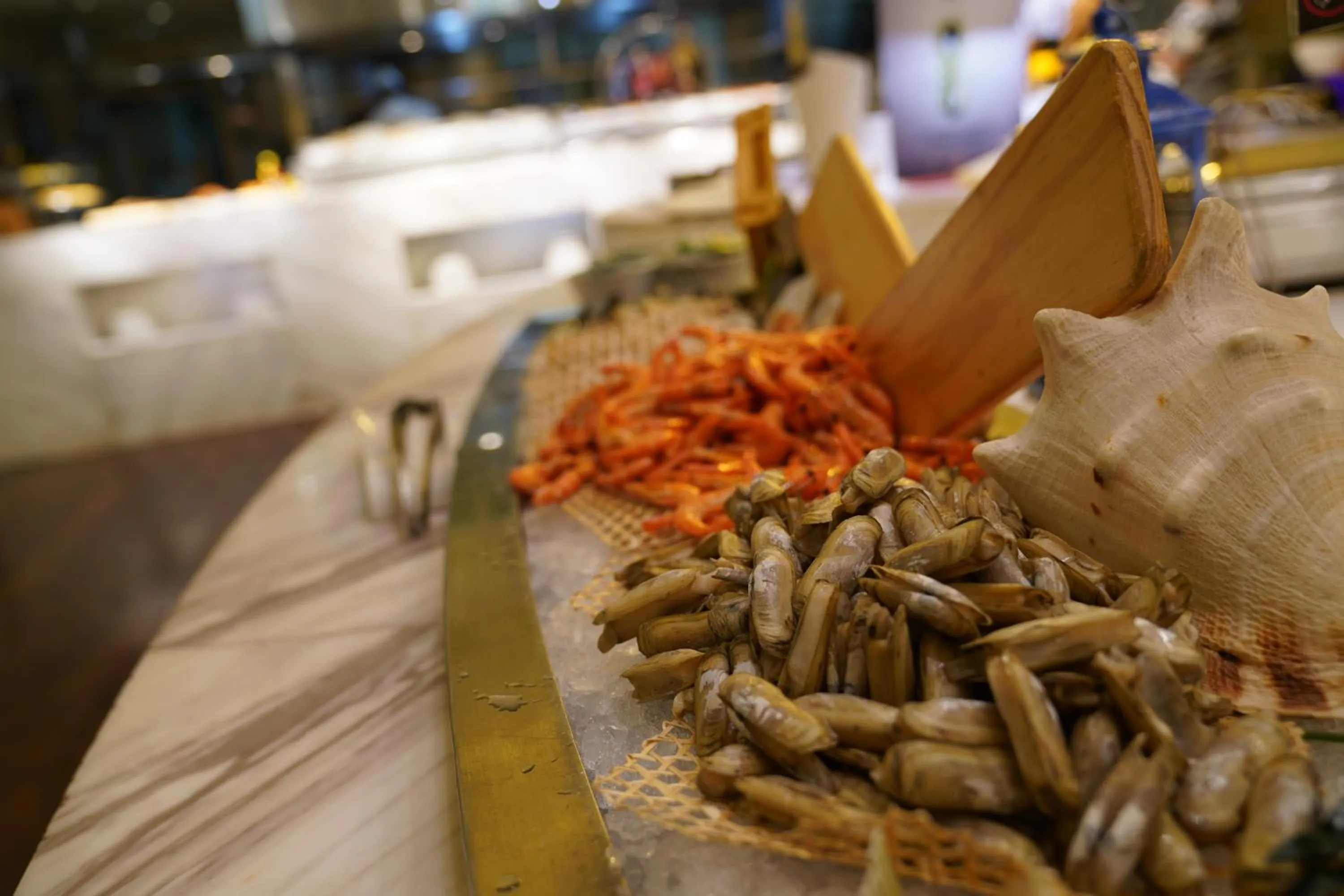 Food in Grand Mercure Hotel Hualing