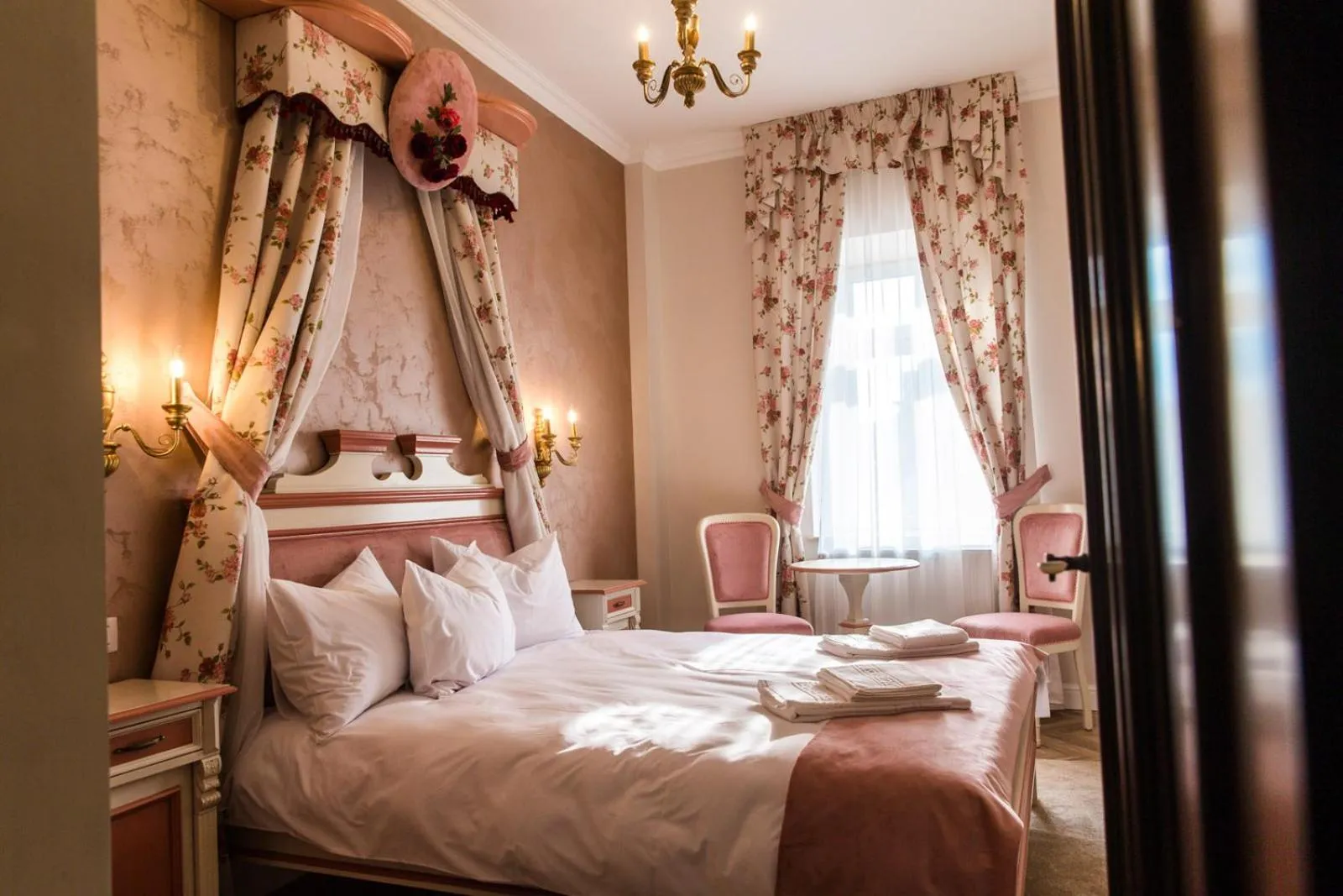 Bed in Artisans Boutique Villa