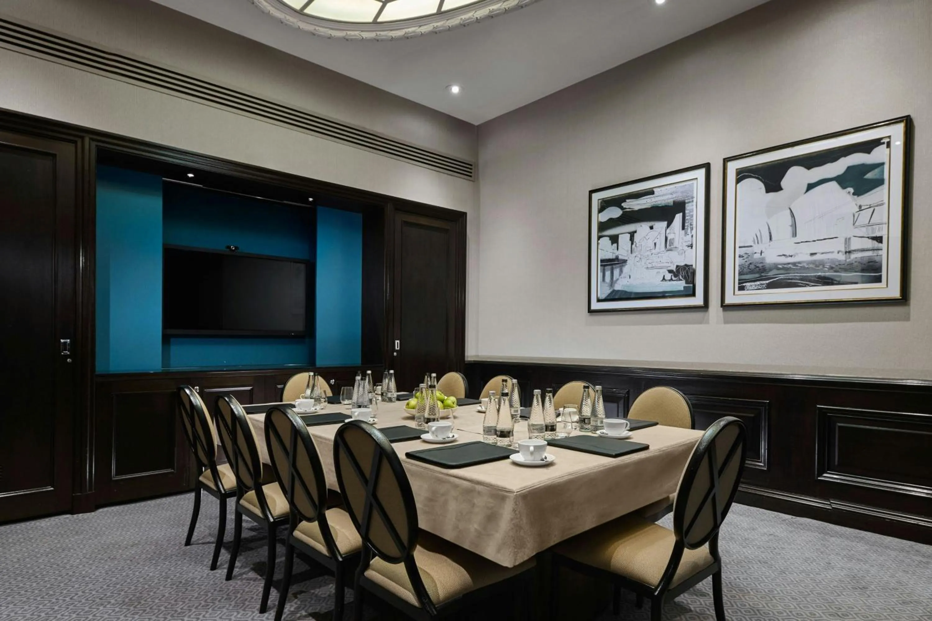 Meeting/conference room in Threadneedles, Autograph Collection