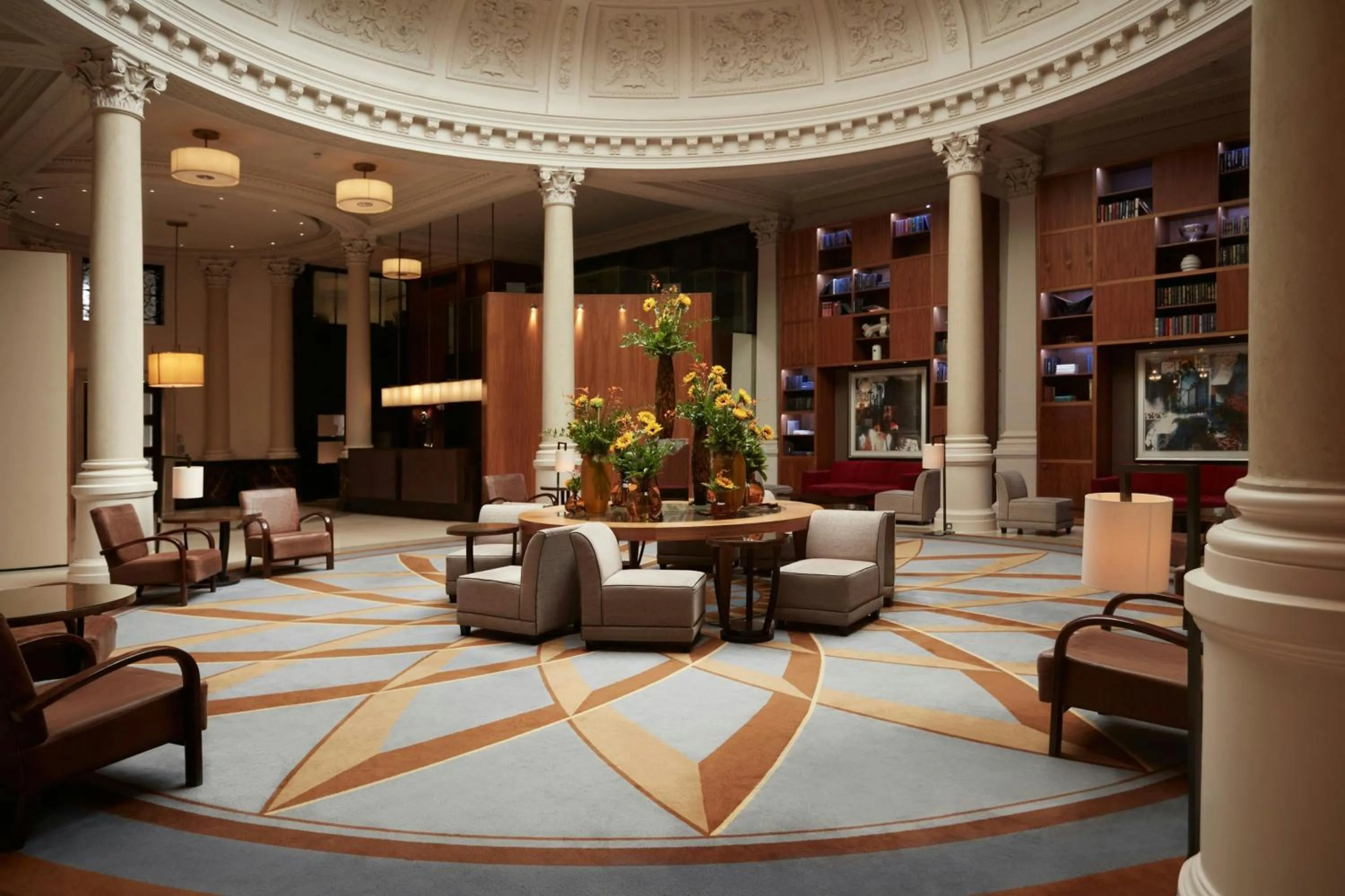 Restaurant/places to eat in Threadneedles, Autograph Collection