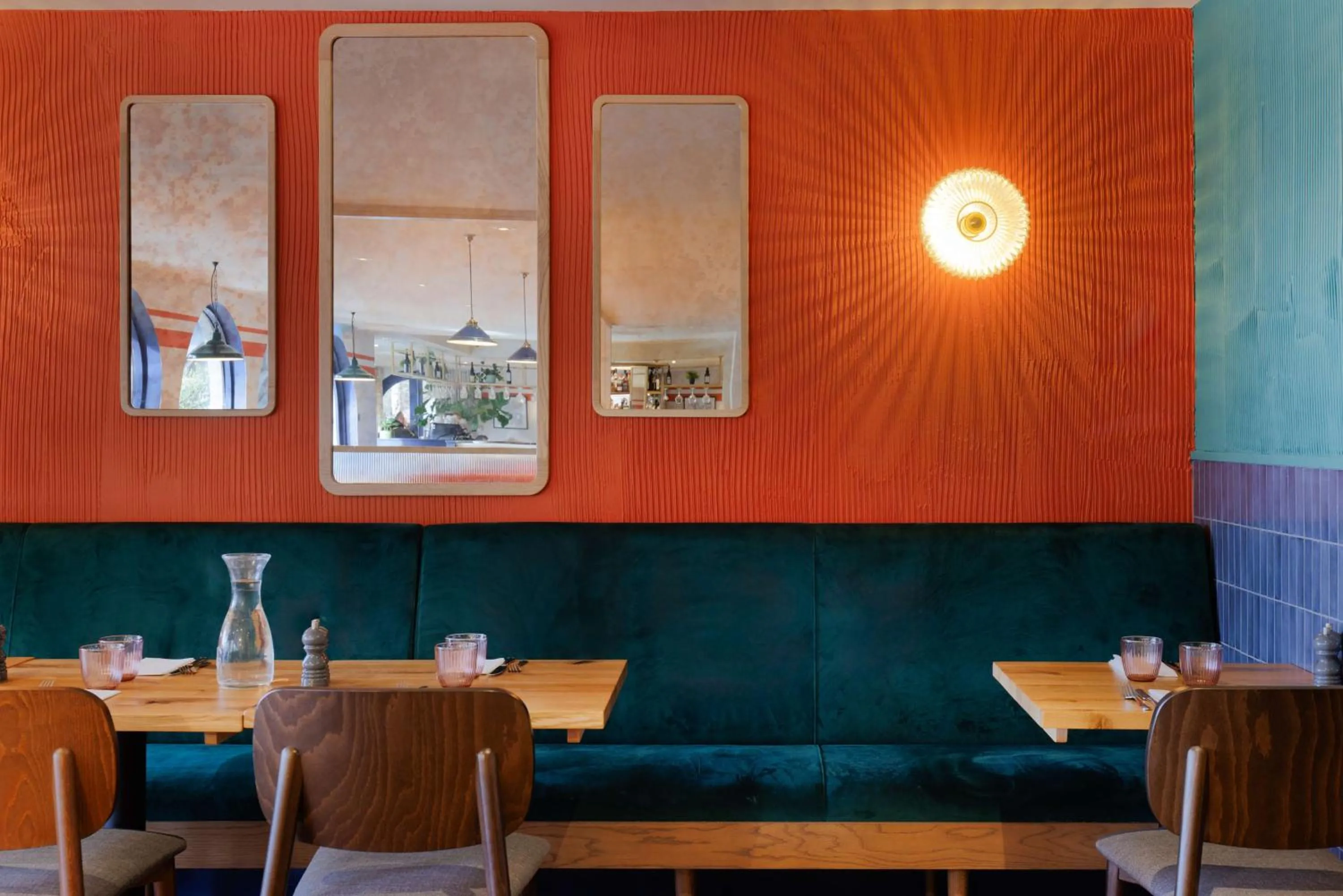 Restaurant/places to eat in Hilton Cobham