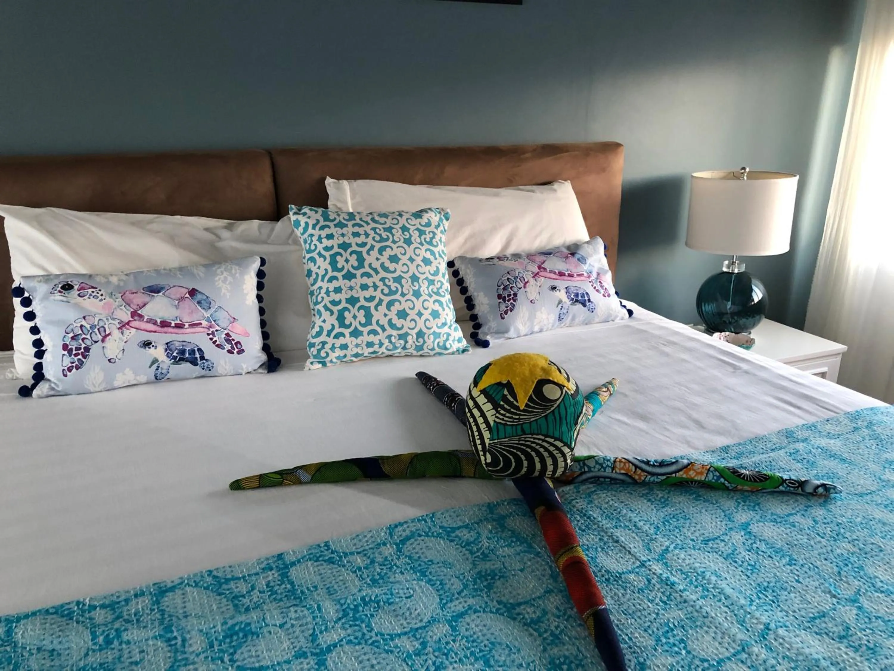 Bedroom, Bed in Turtles Nest Villa