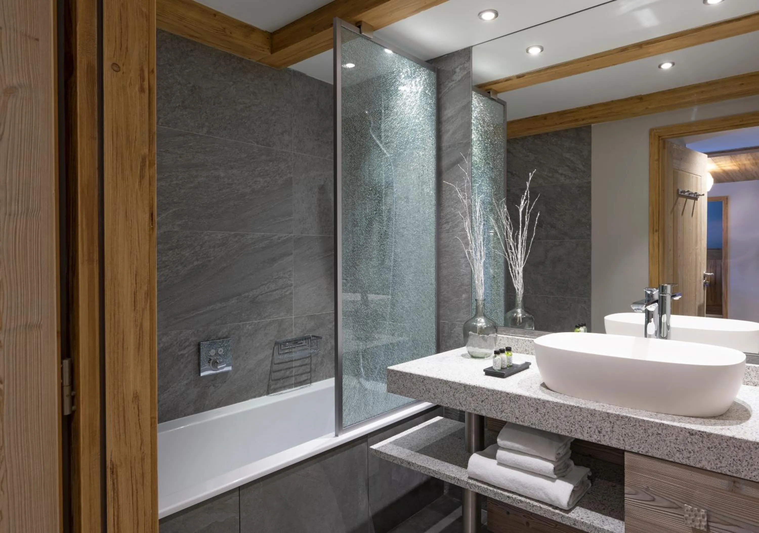 Bathroom in MGM Hôtels & Résidences - Résidence Chalets Elena