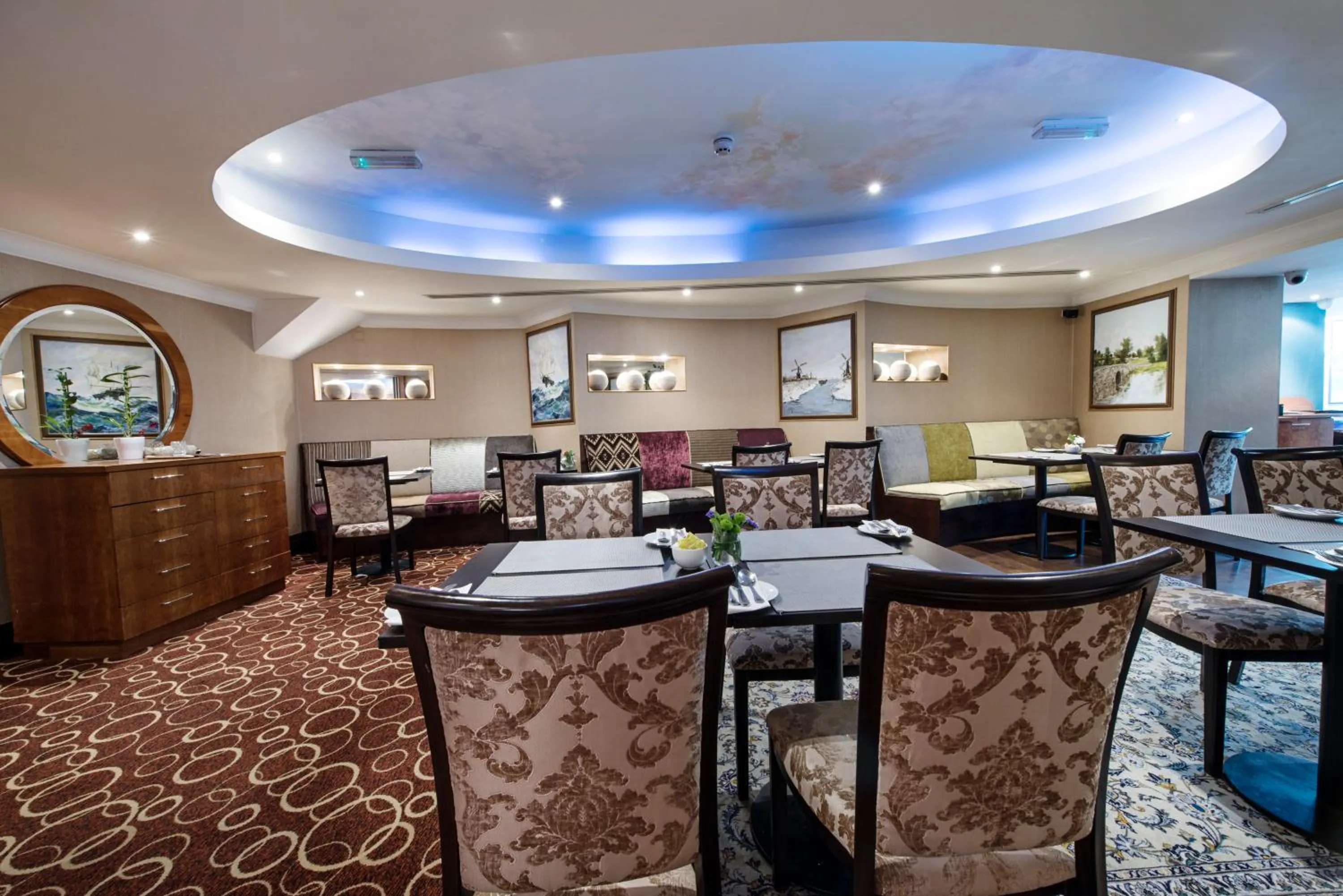 Food and drinks in The Colonnade