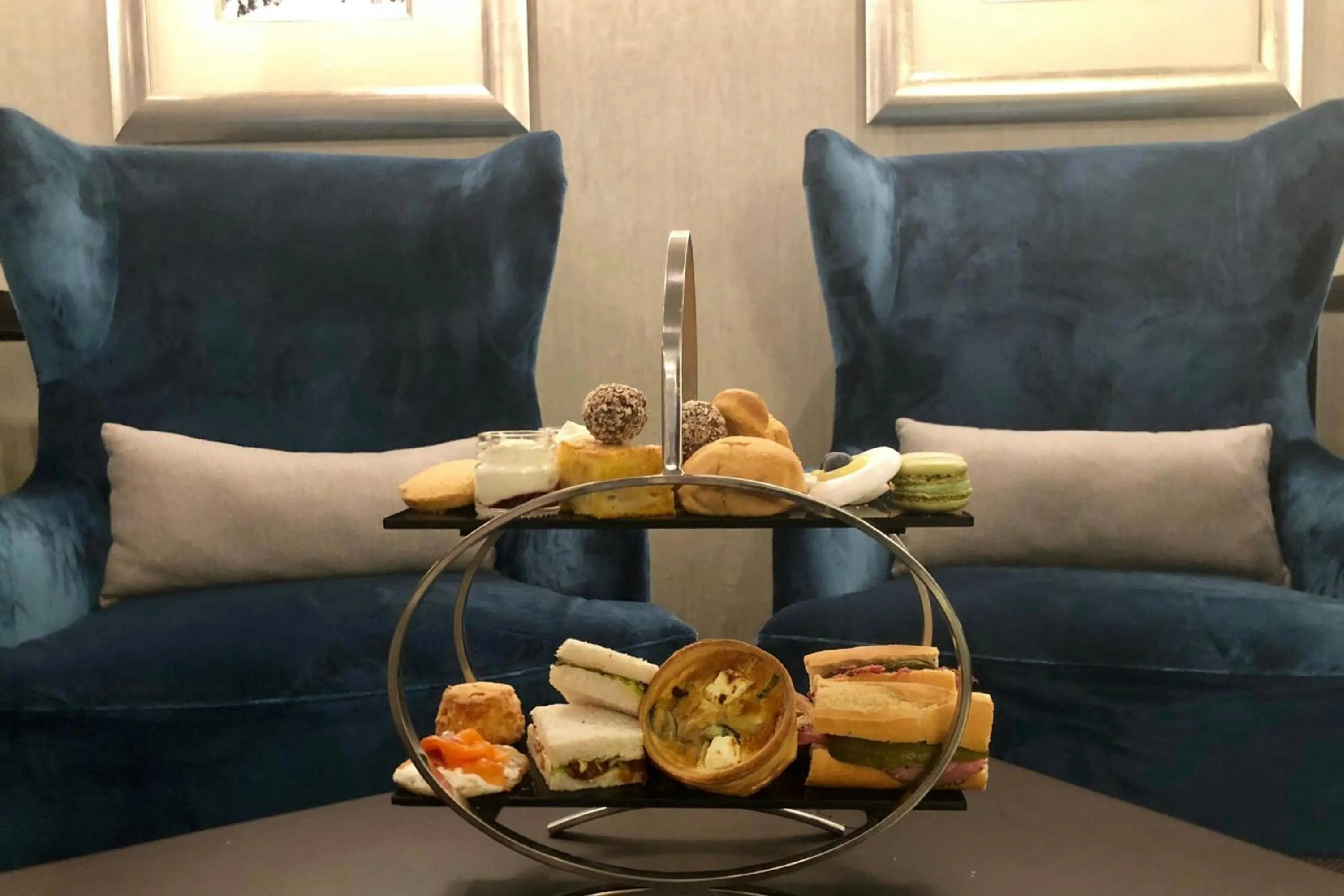 Restaurant/places to eat in The Glasshouse, Autograph Collection