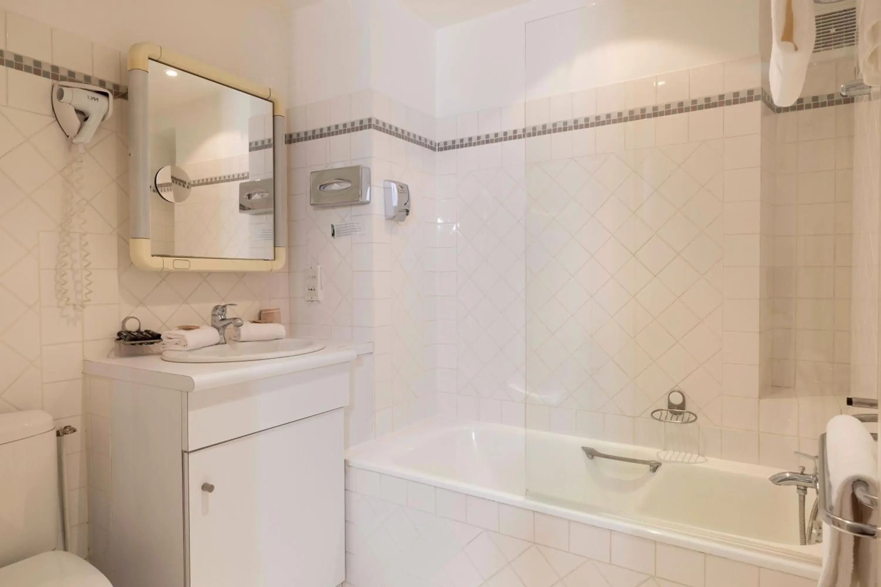 Superior Double Room in Hôtel Saint Pierre Superior Double Room in Hôtel Saint Pierre