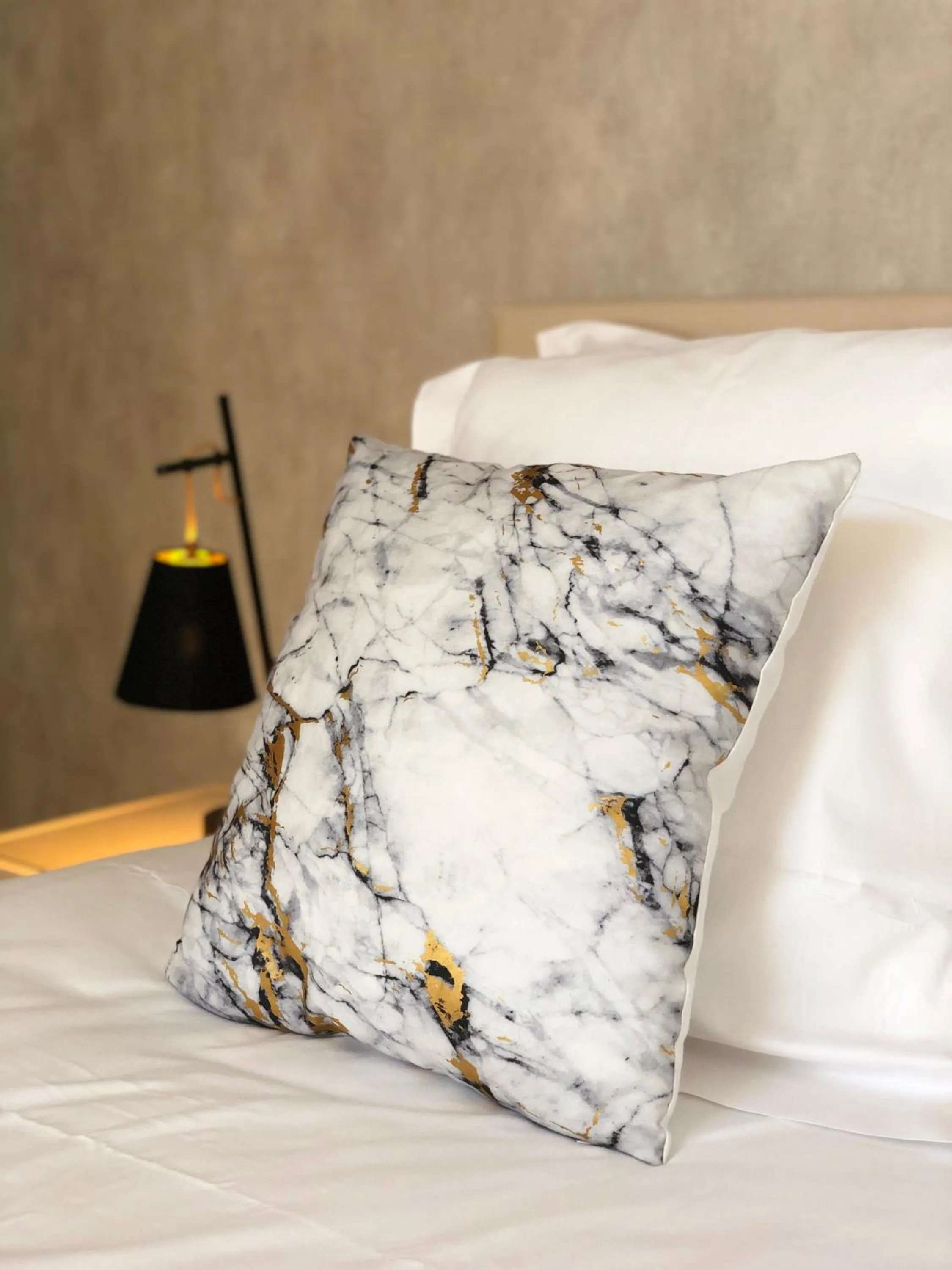 Bed in Hotel Acropolis " Op het sportiefste park van de kust "