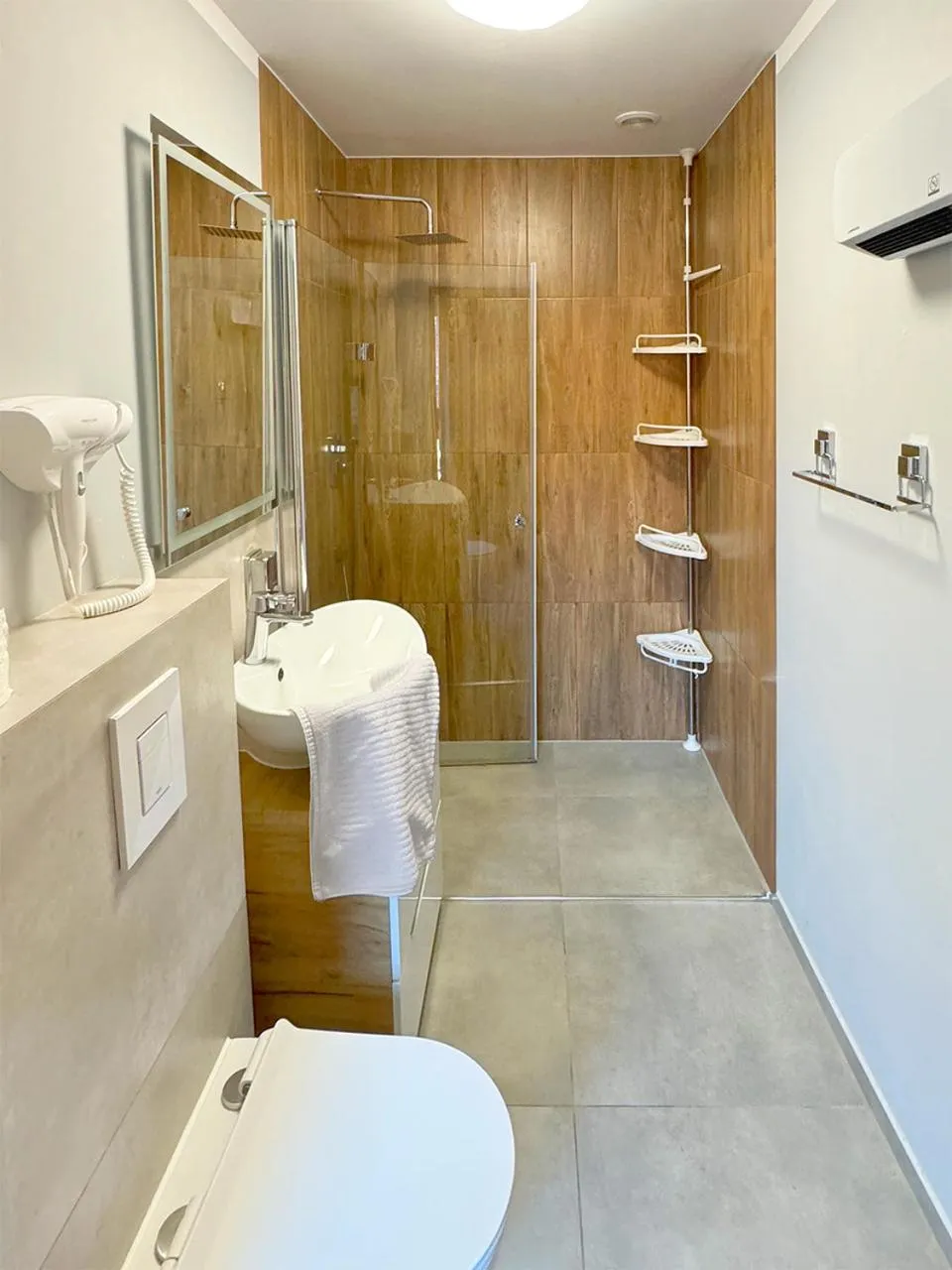 Shower in Willa Elżbieta - komfortowy wypoczynek, znakomite recenzje Gości