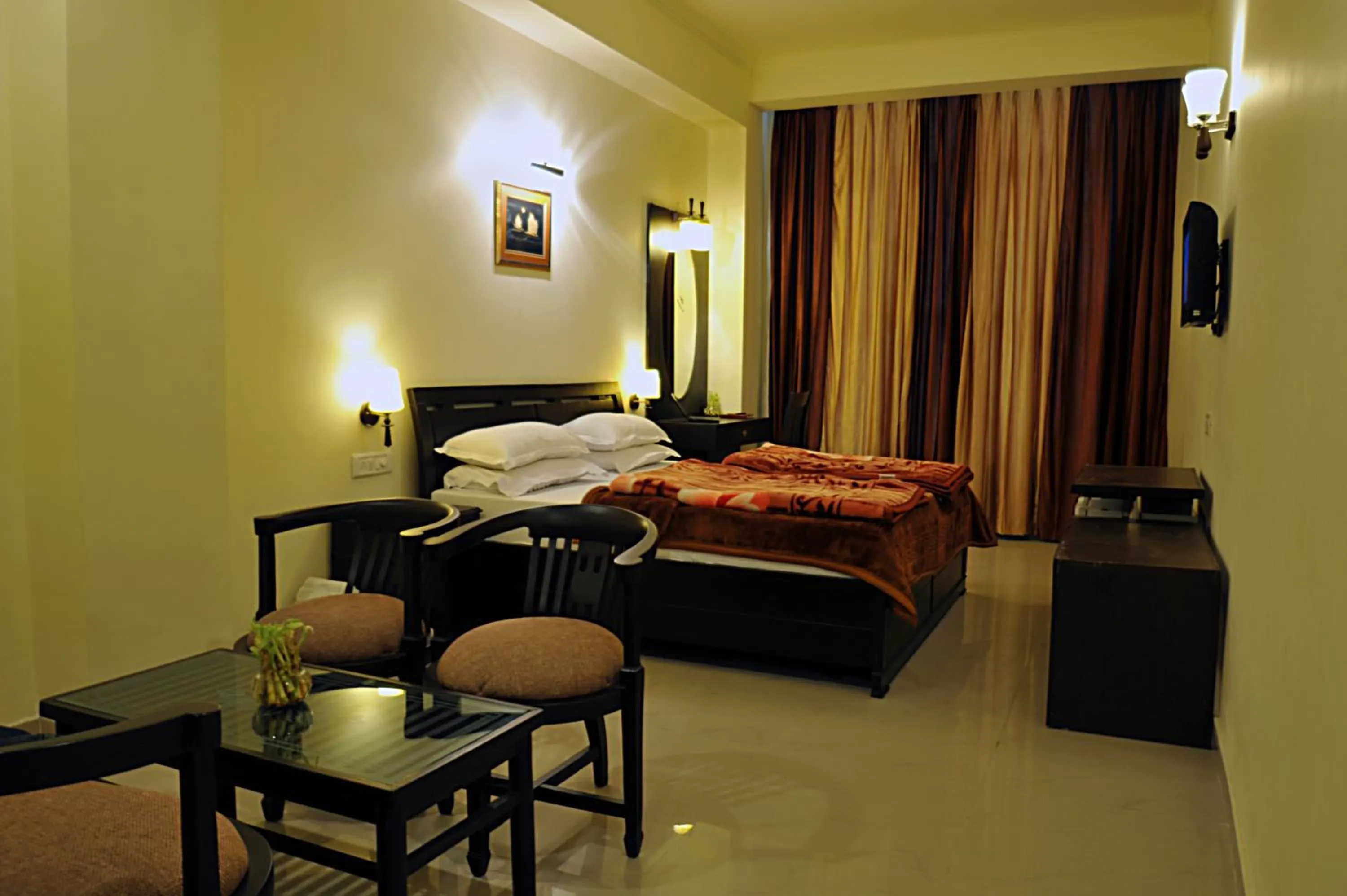 Photo of the whole room, Bed in Hotel Hong Kong Inn