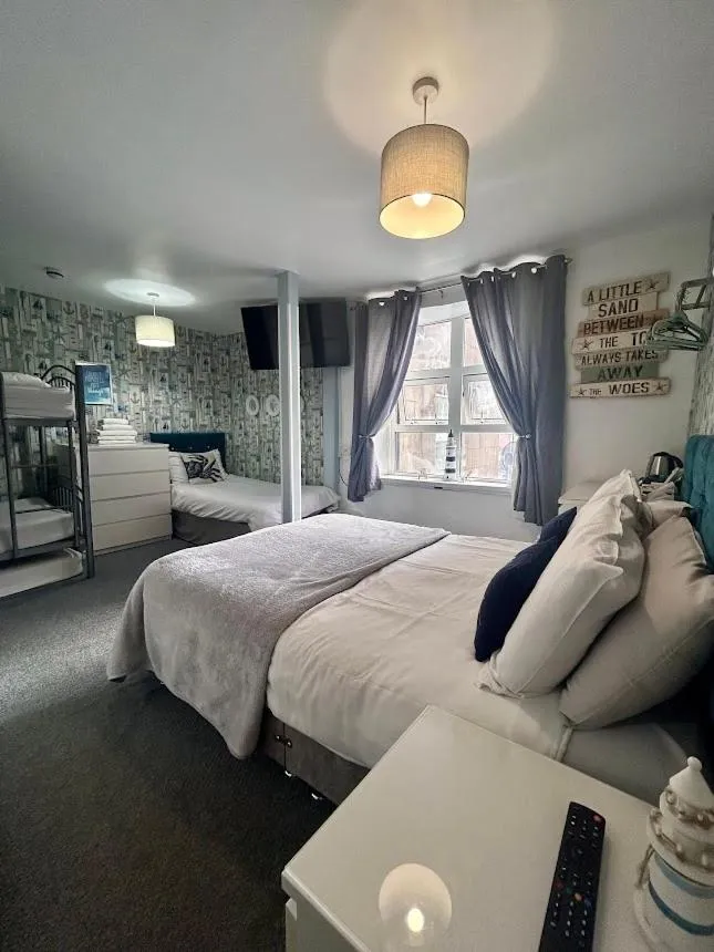 Bed in Sandford Promenade