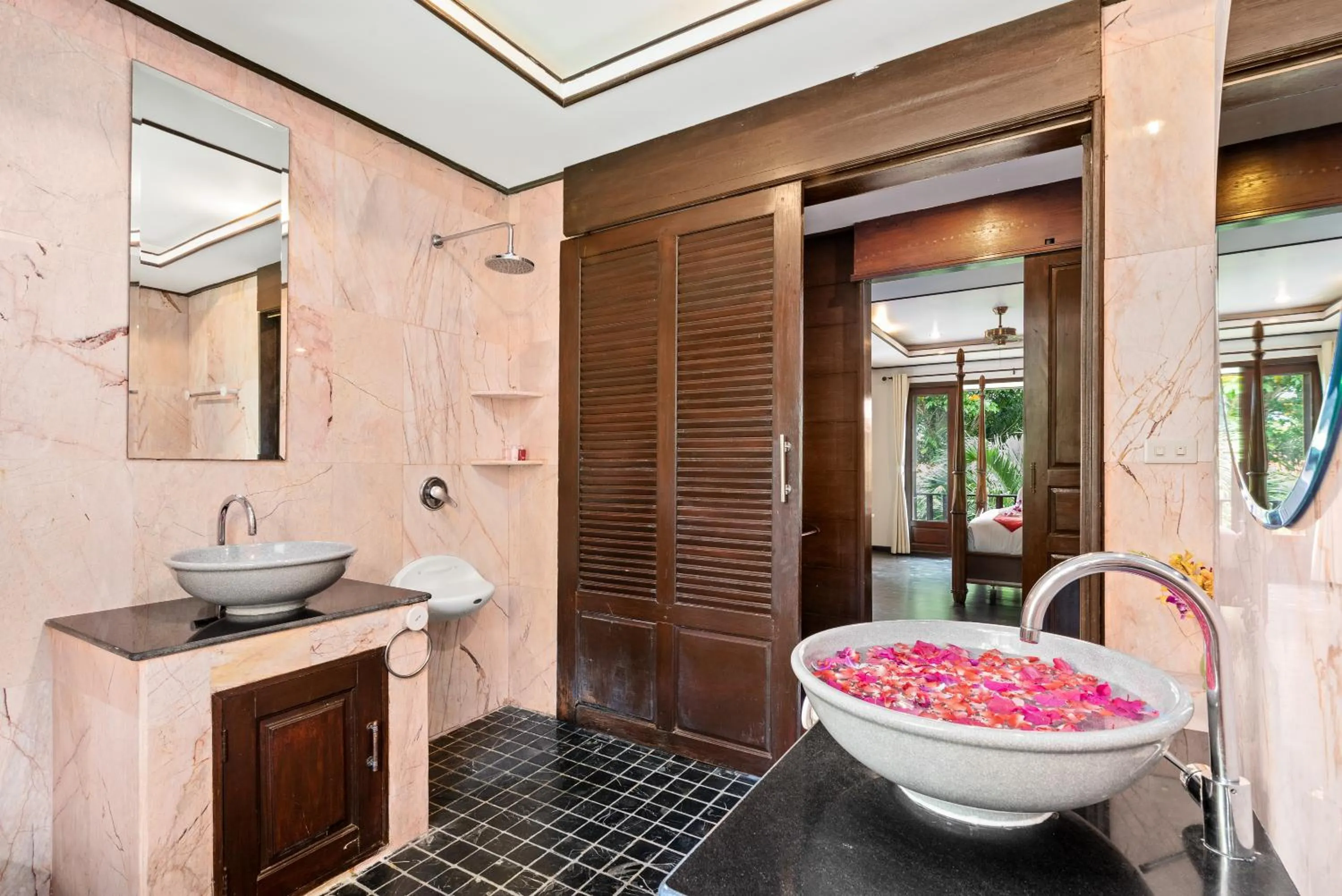 Bathroom in Paradise Island Estate