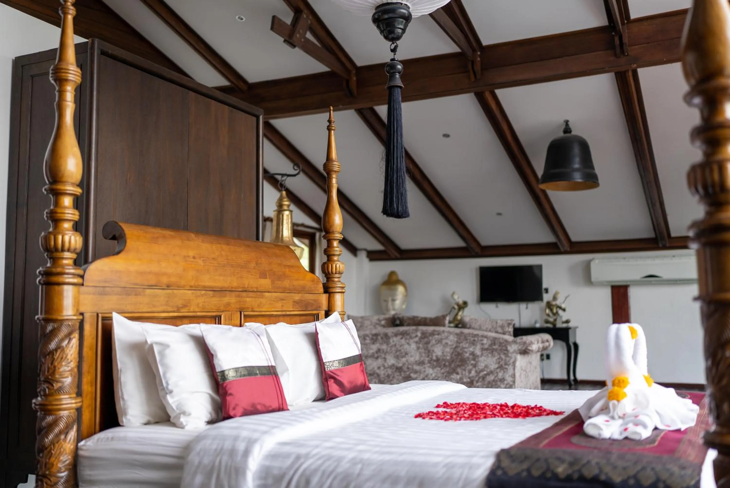 Bedroom, Bed in Paradise Island Estate