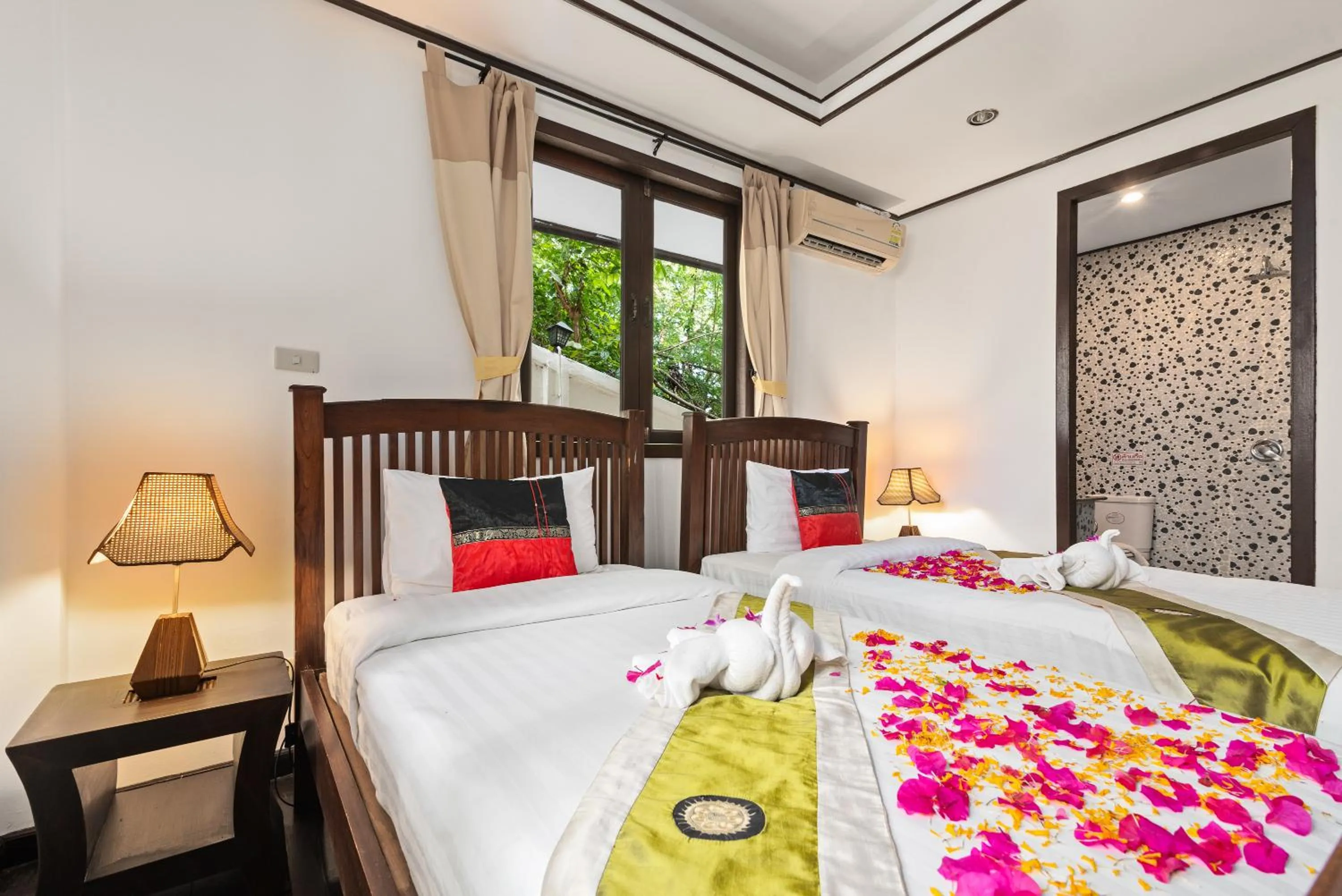 Bed in Paradise Island Estate