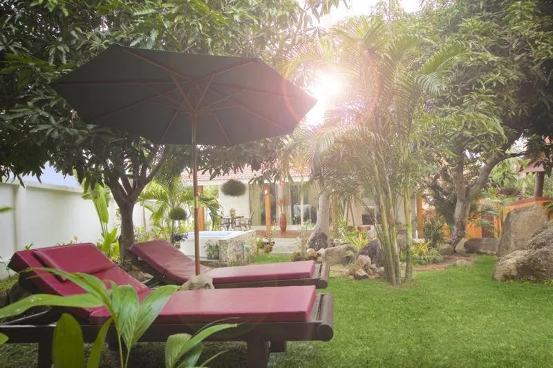 Garden in Paradise Island Estate