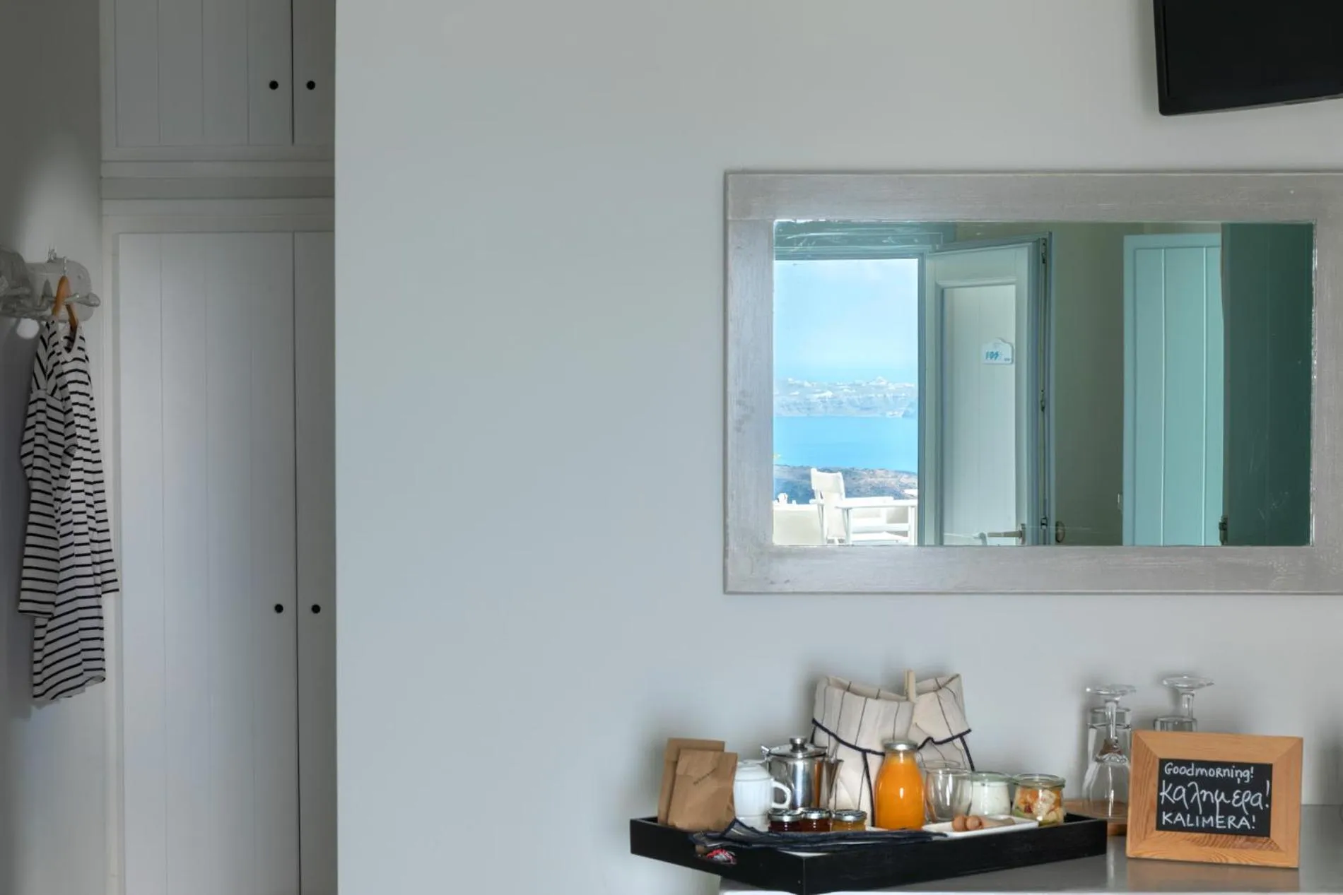 Coffee/tea facilities in Blue Dolphins Apartments