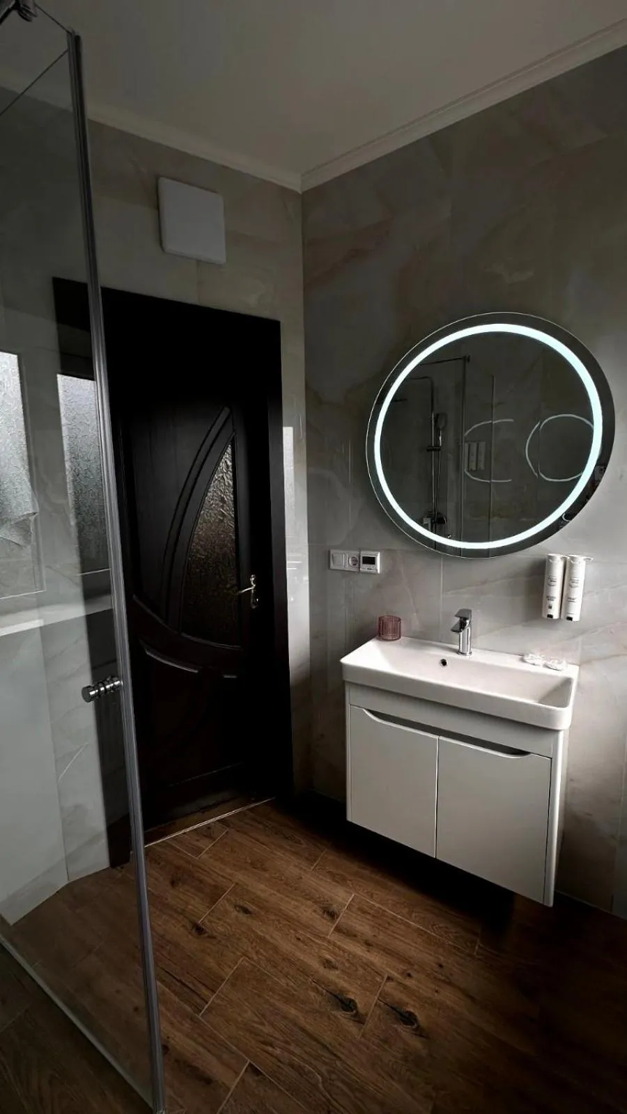 Shower in Eduard Hotel