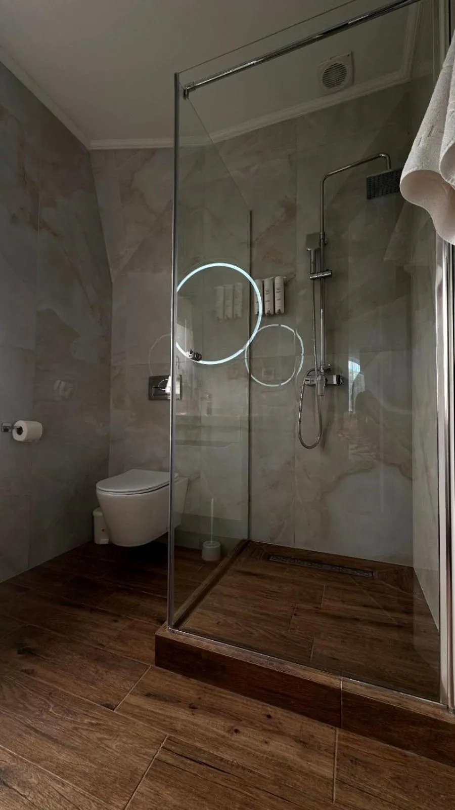 Shower in Eduard Hotel